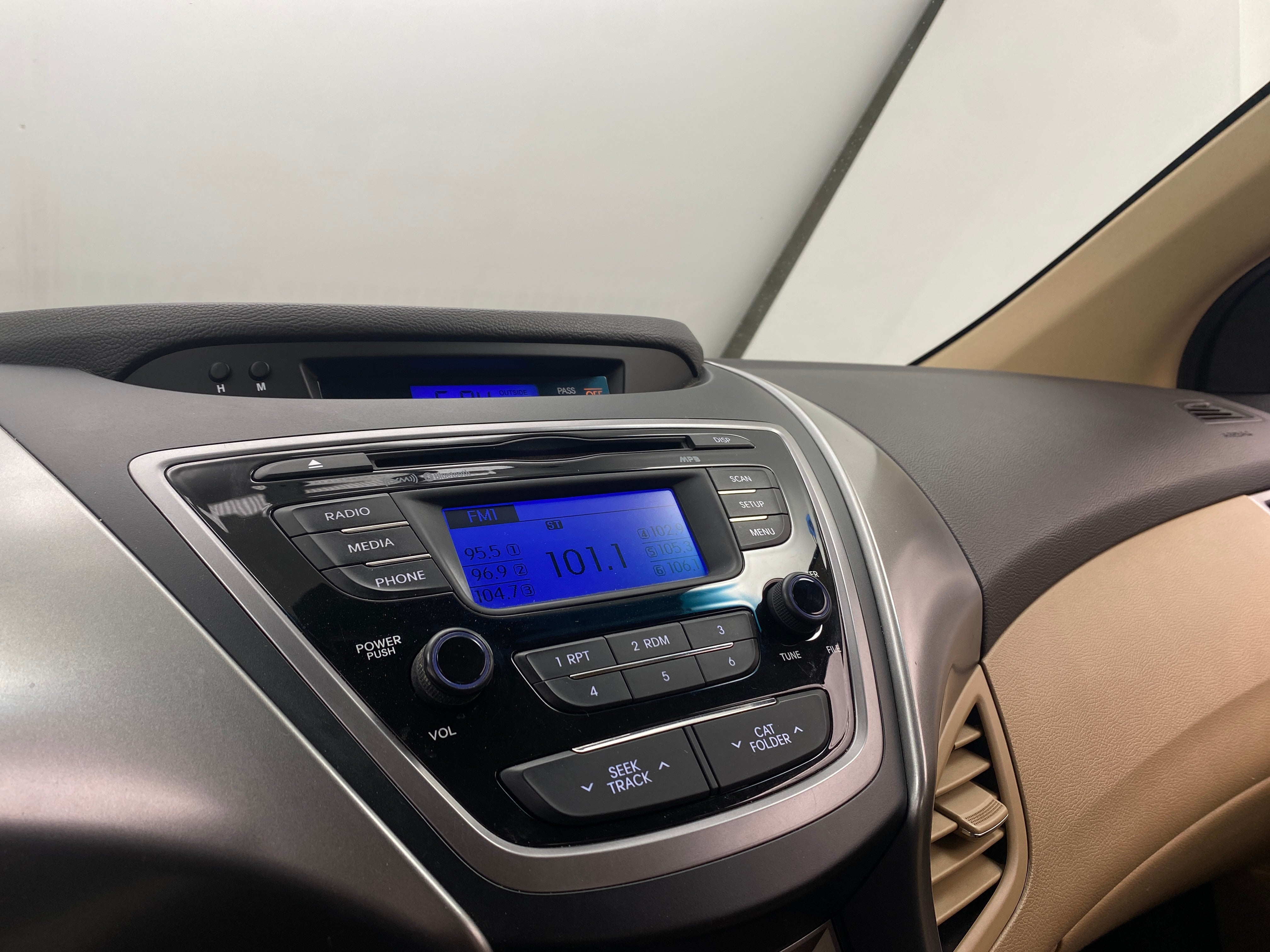 2013 Hyundai Elantra Limited Edition 3