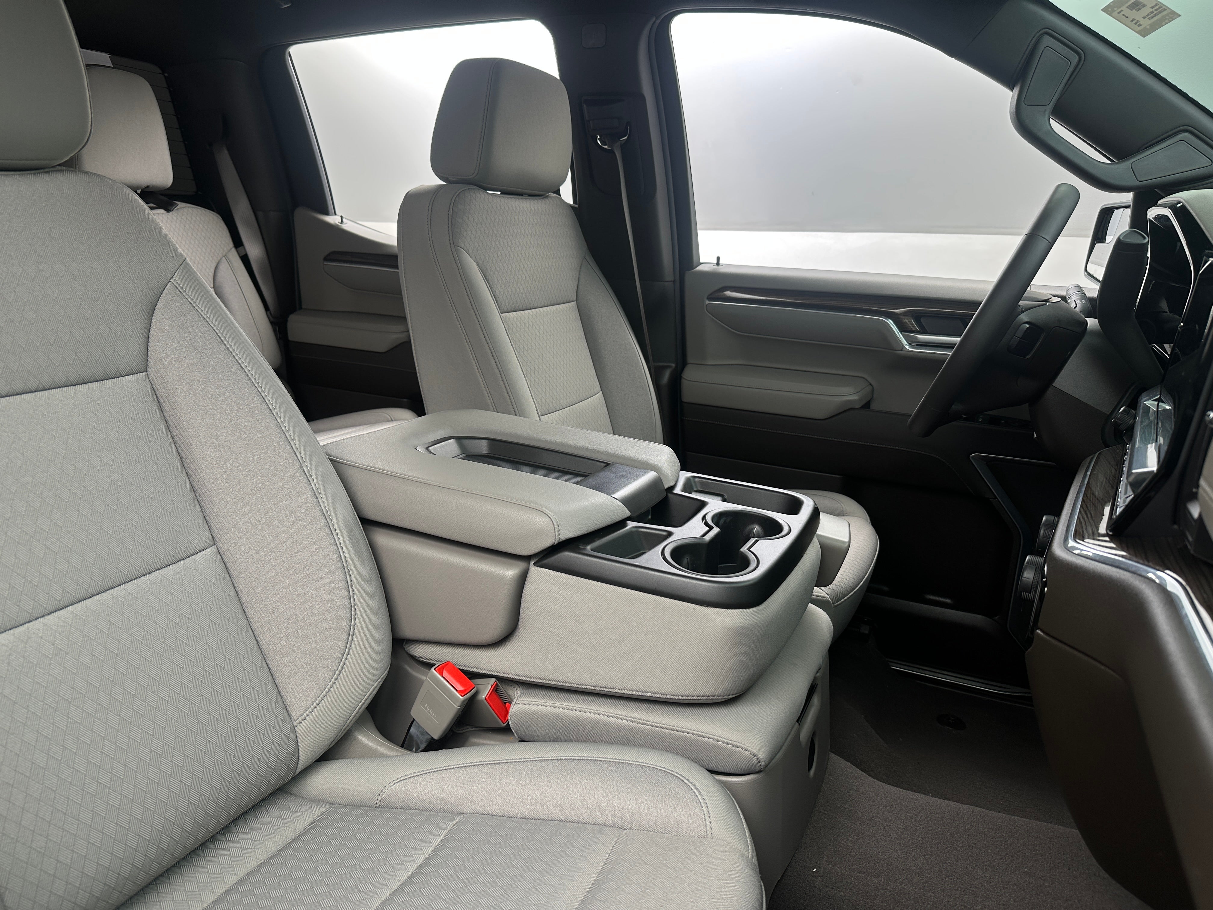 2024 Chevrolet Silverado 1500 RST 2