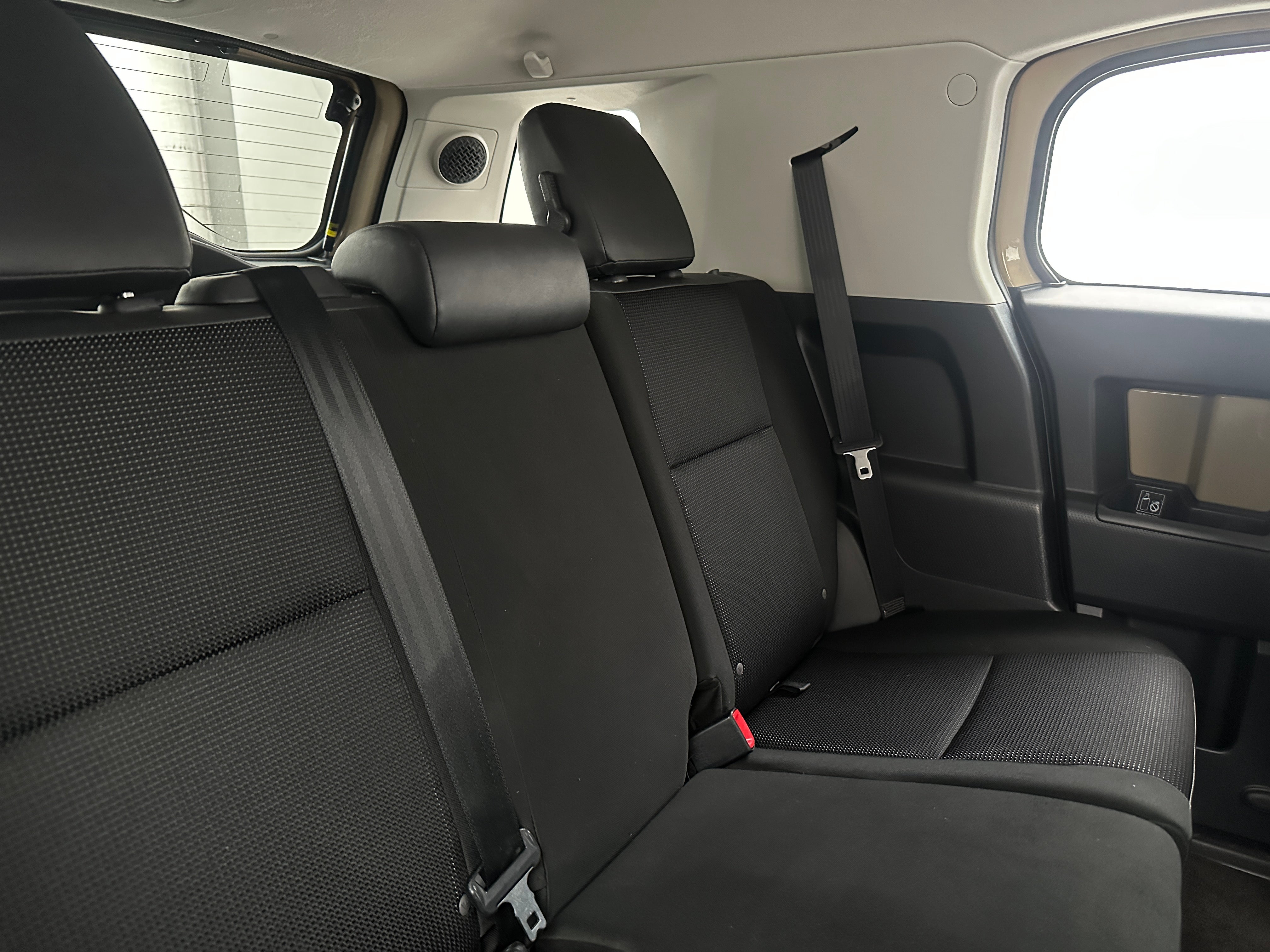 2014 Toyota FJ Cruiser Base 6
