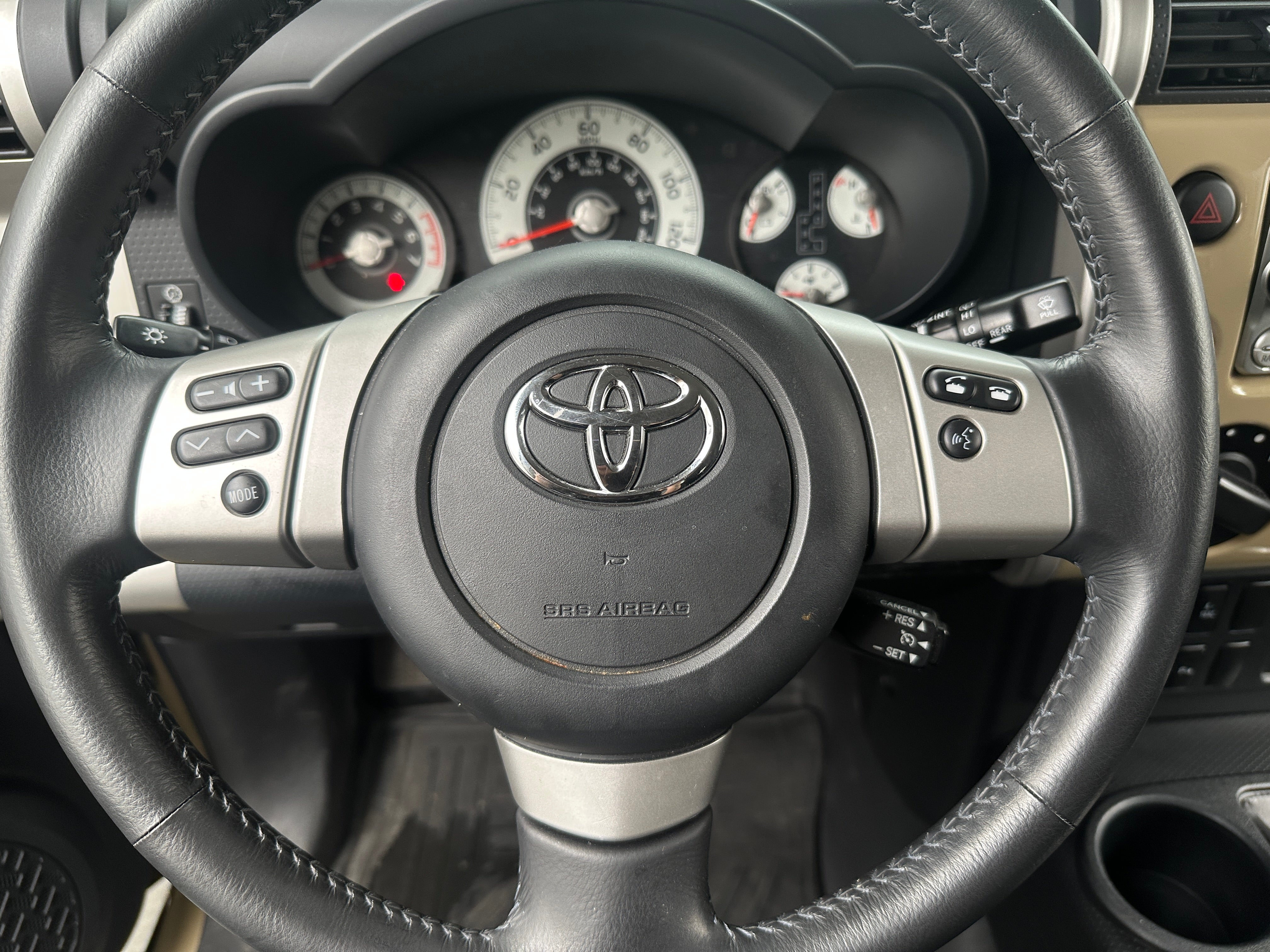 2014 Toyota FJ Cruiser Base 5