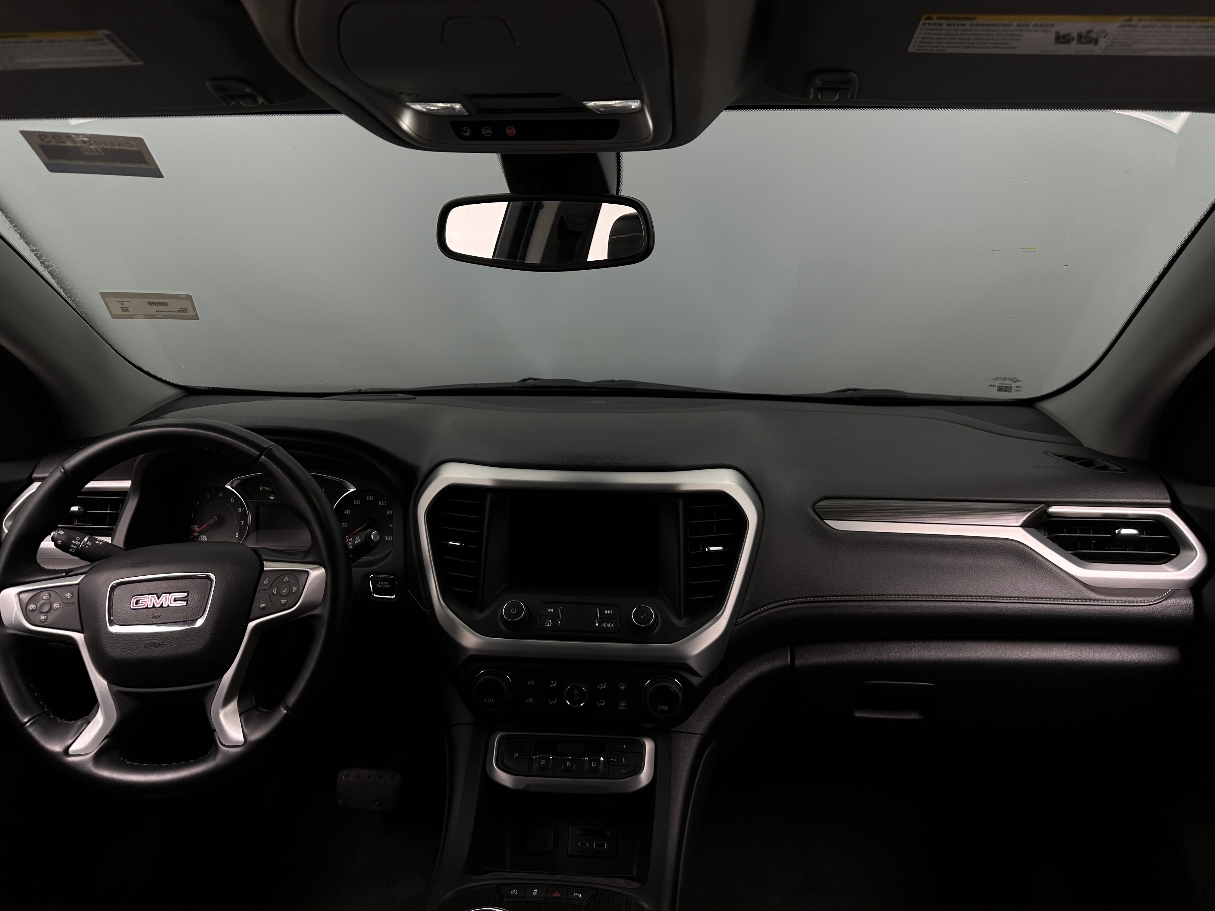 2023 GMC Acadia SLT 2