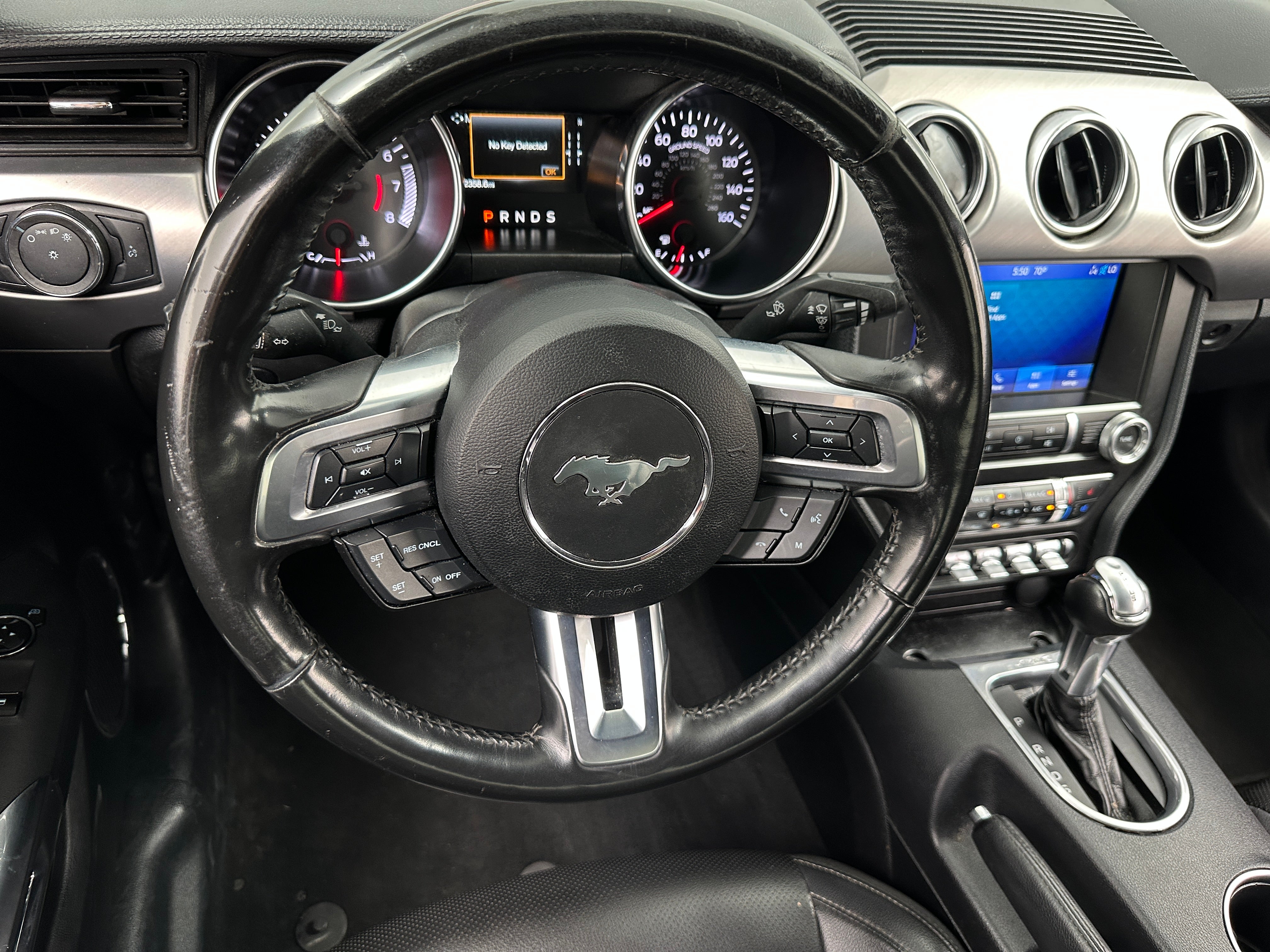 2022 Ford Mustang  4
