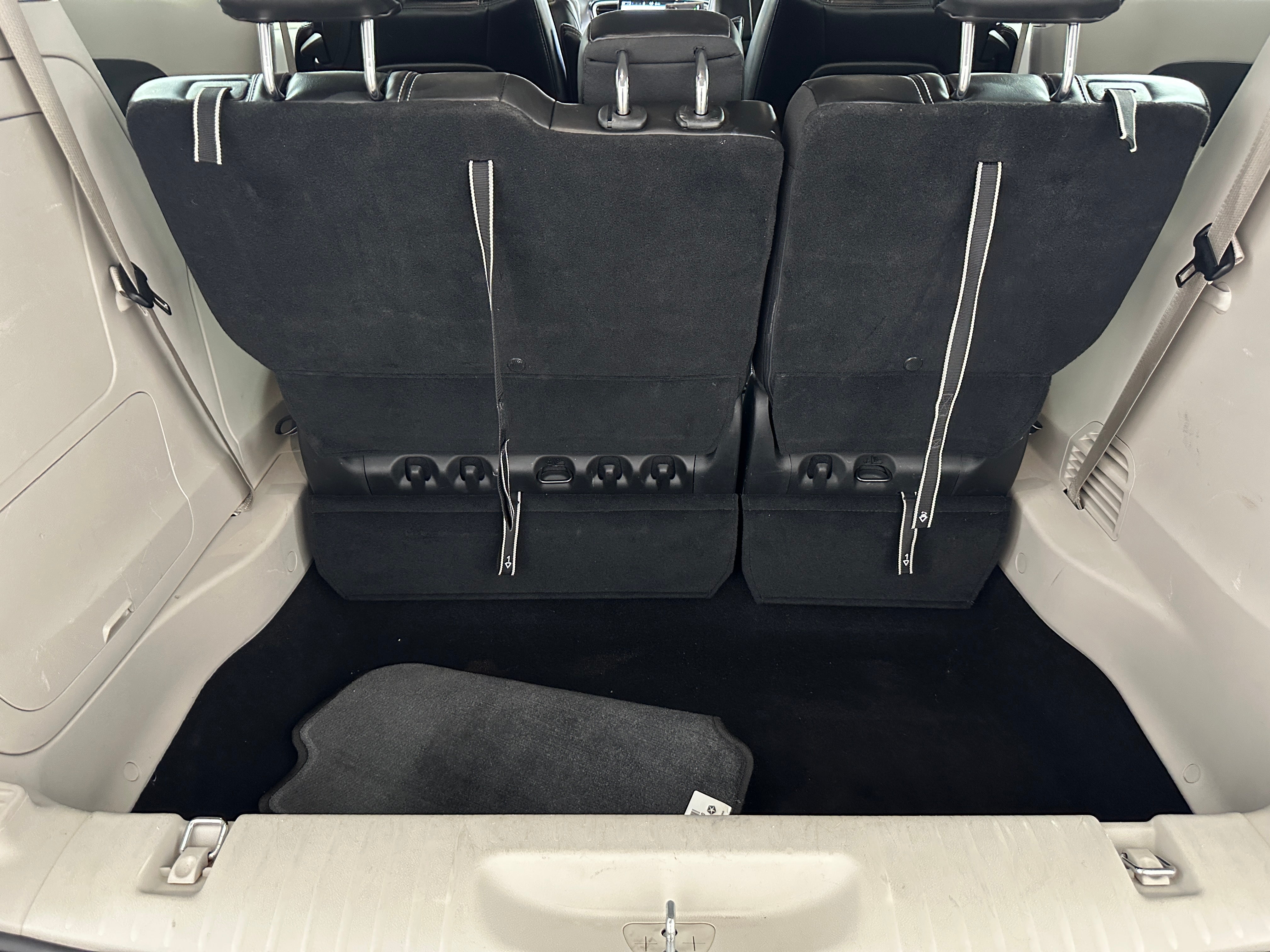2024 Chrysler Pacifica Hybrid Select 6