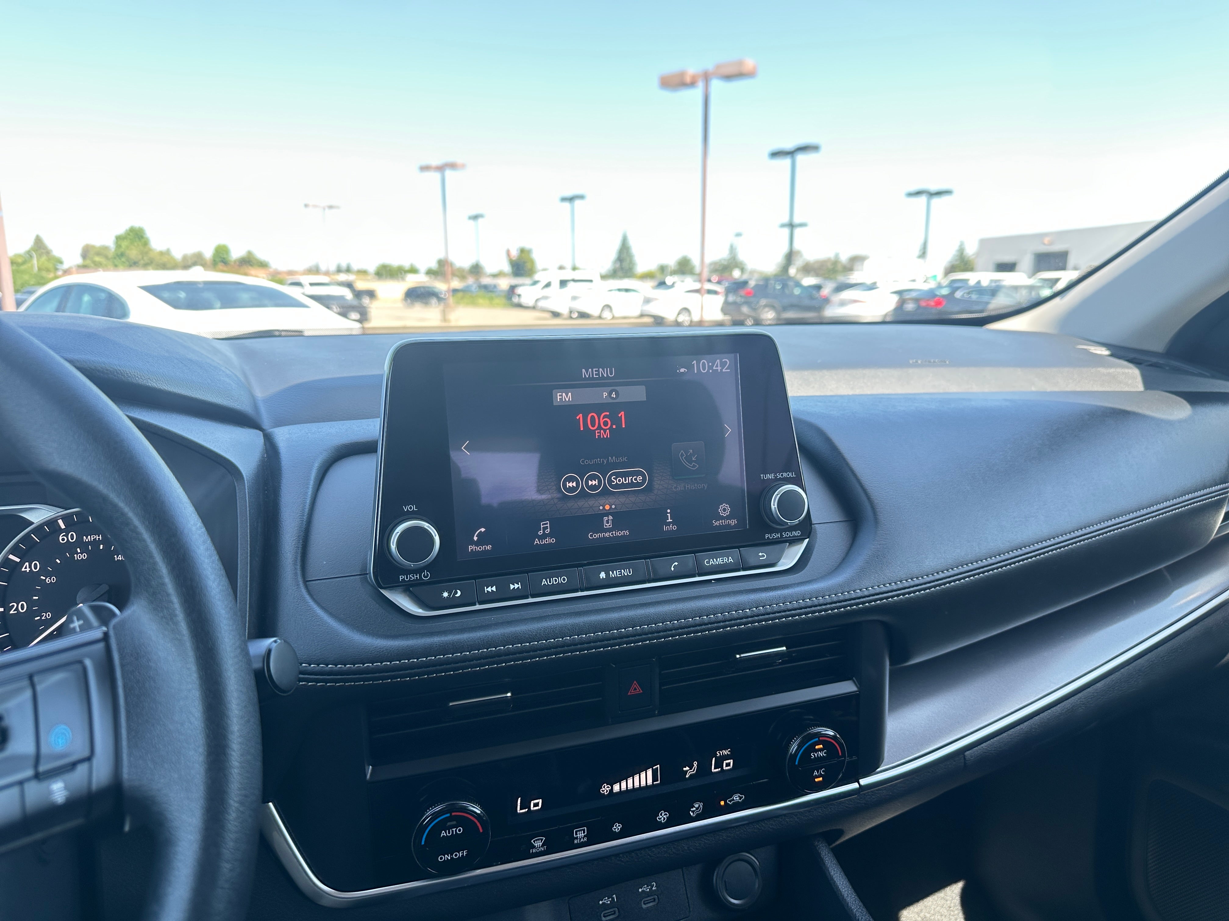 2024 Nissan Rogue SV 4