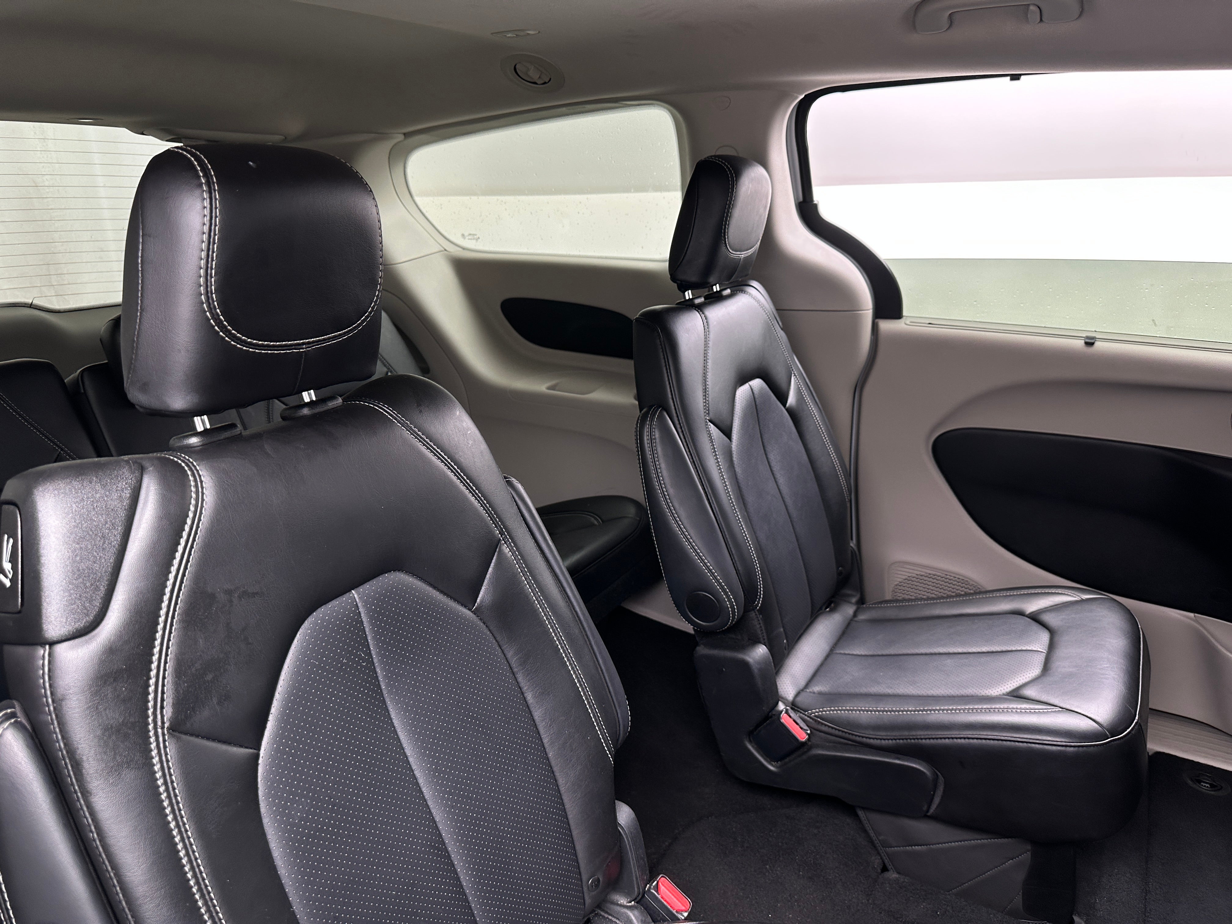 2024 Chrysler Pacifica Touring L 5