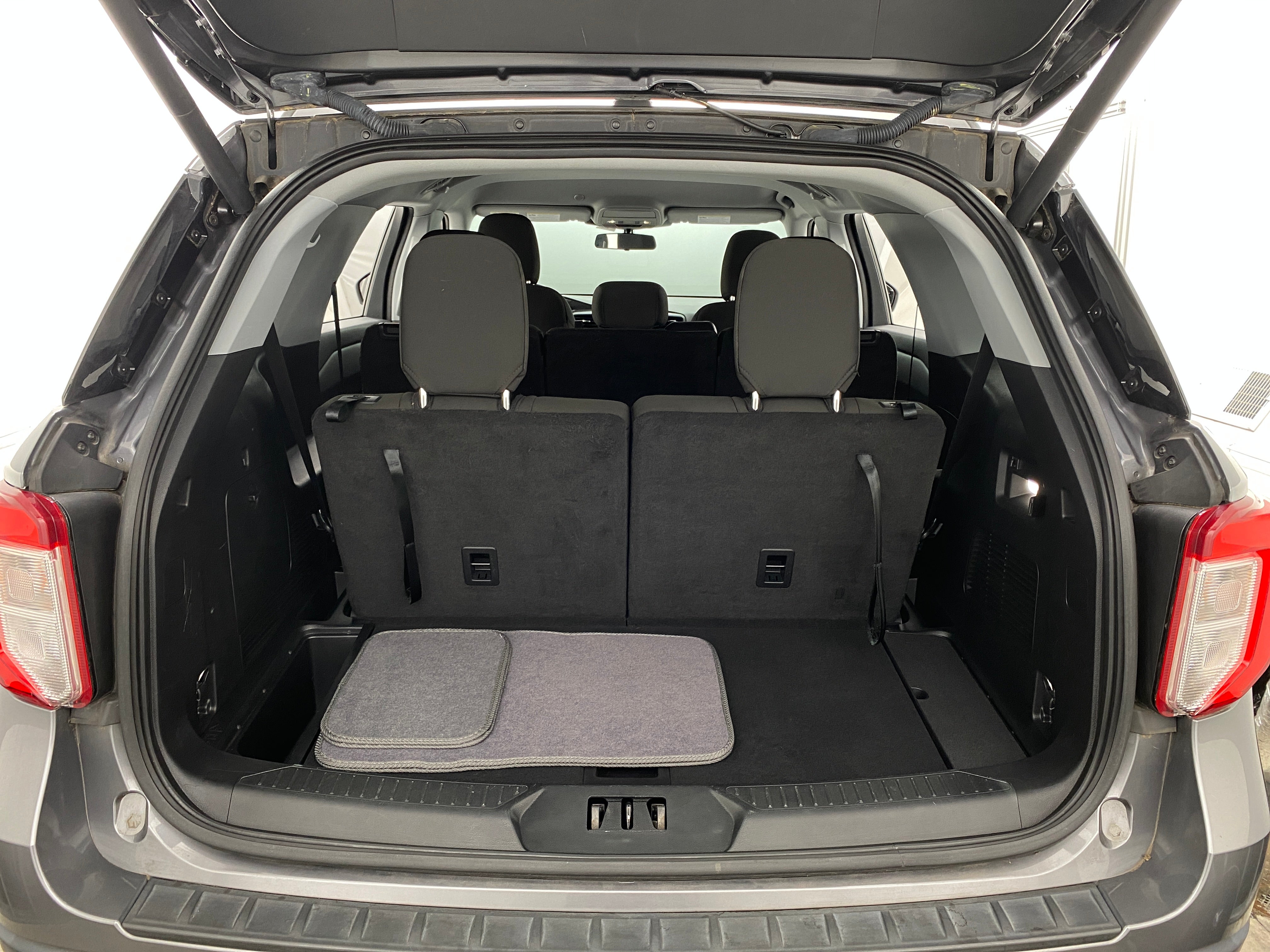 2022 Ford Explorer XLT 7