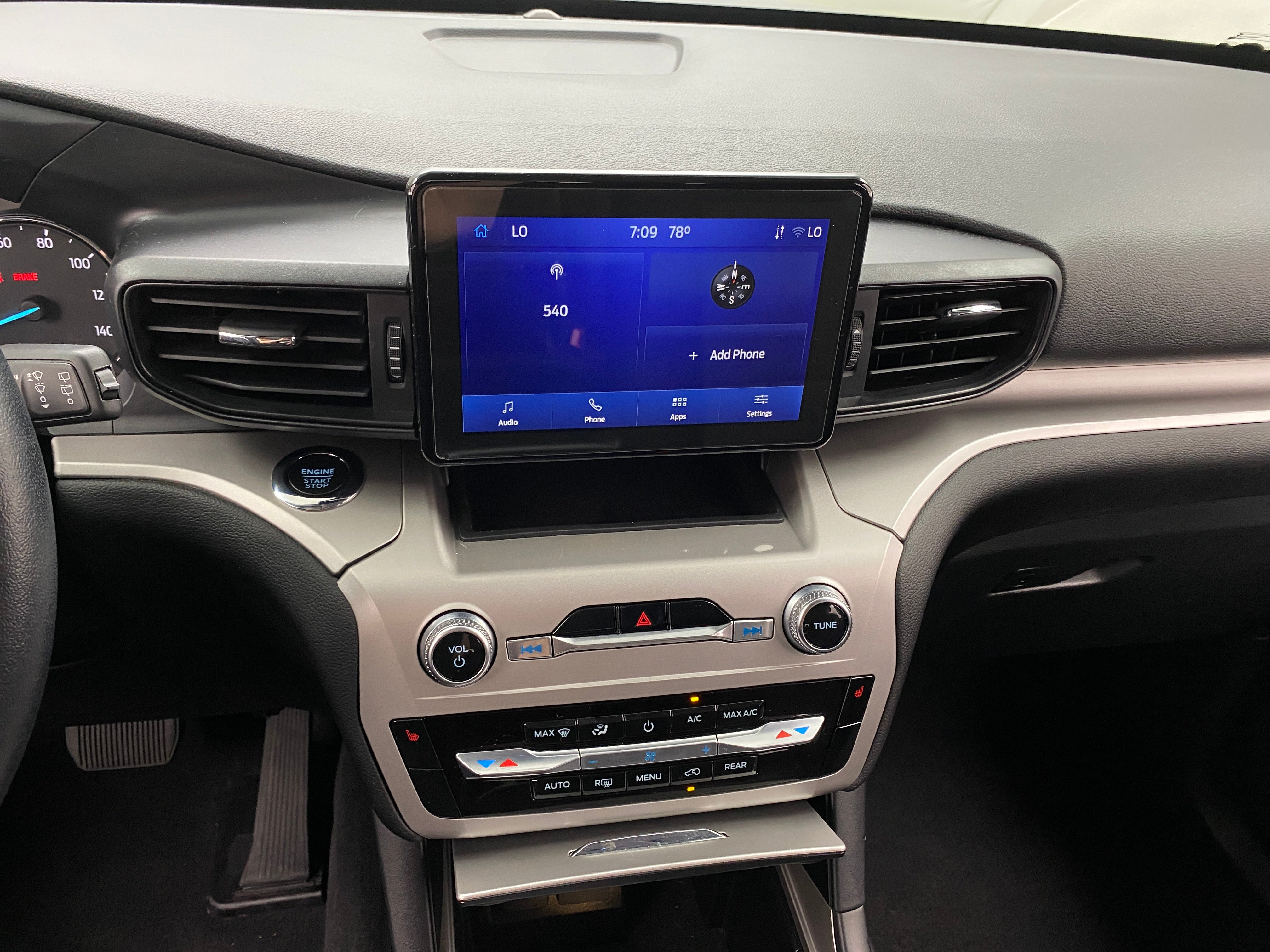 2022 Ford Explorer XLT 4