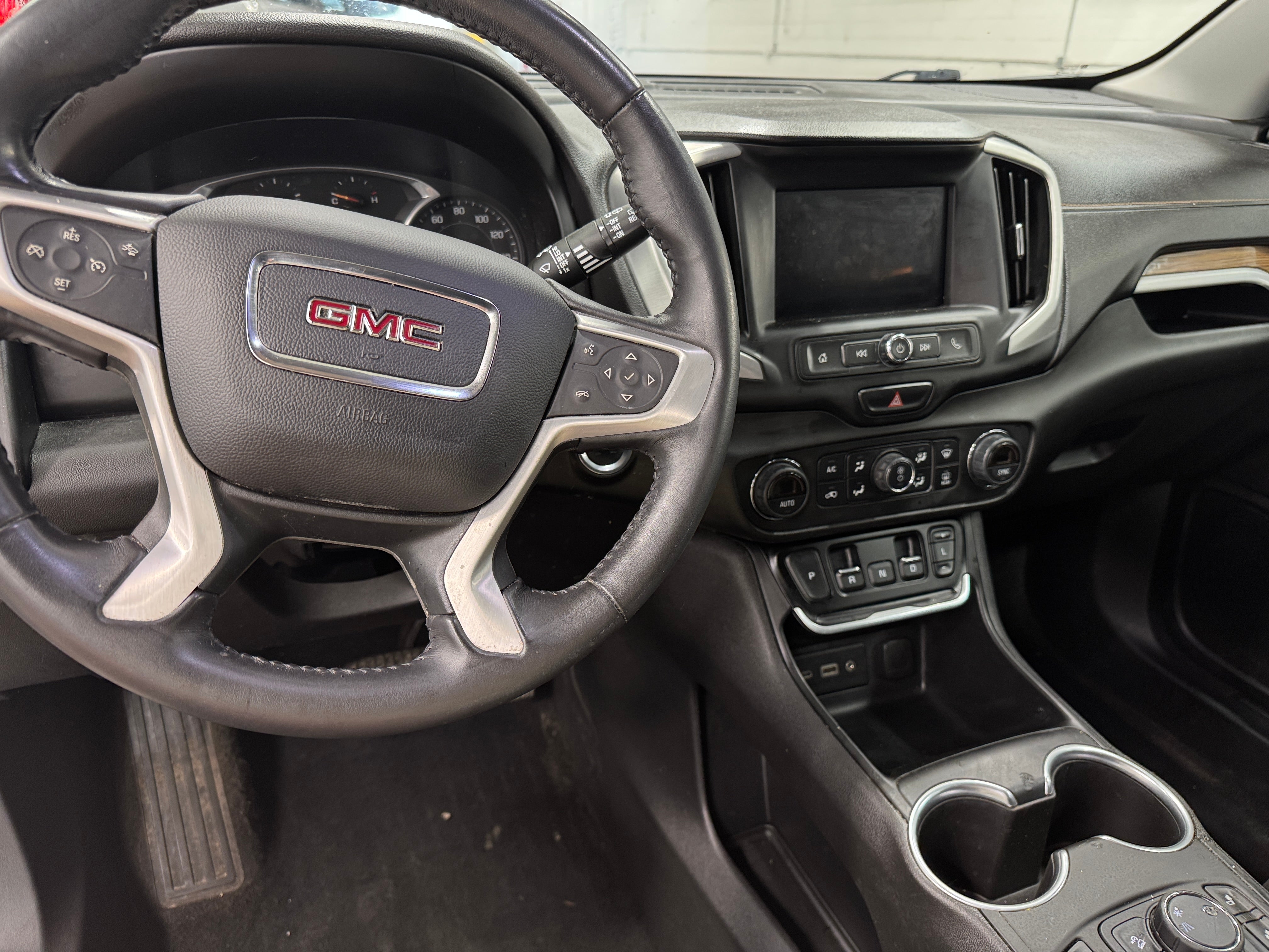 2020 GMC Terrain SLE 3