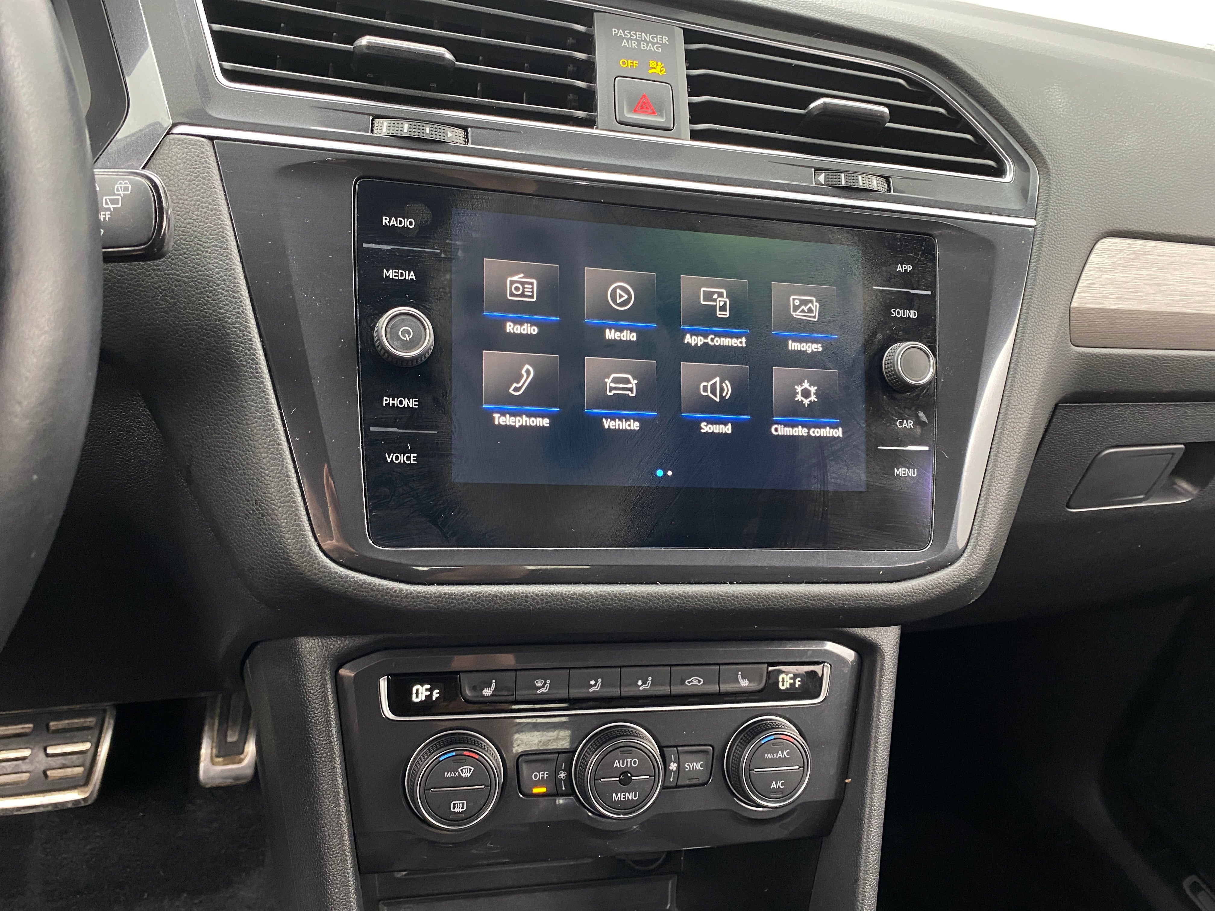 2020 Volkswagen Tiguan SE R-Line Black 3