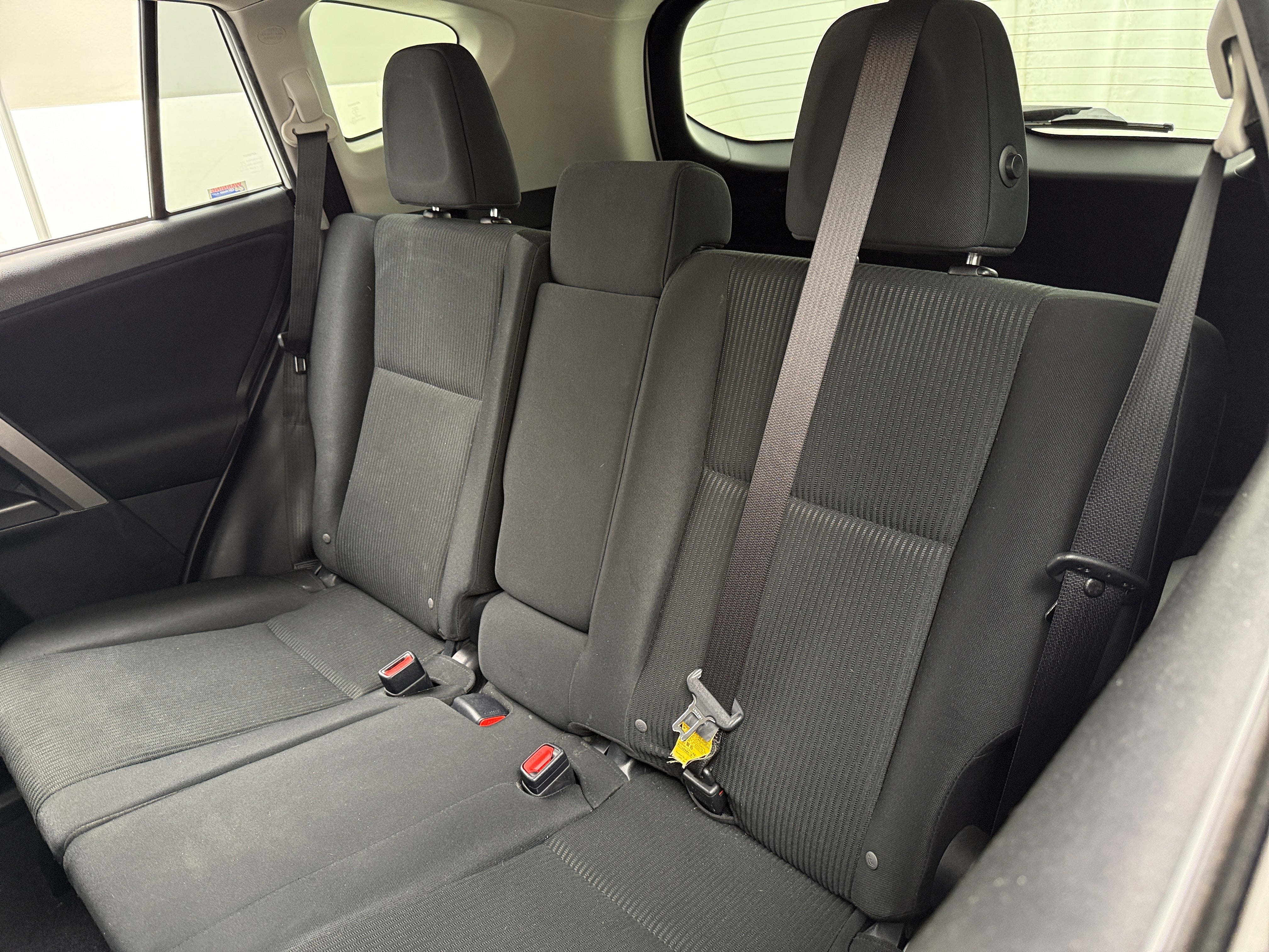 2016 Toyota RAV4 LE 6