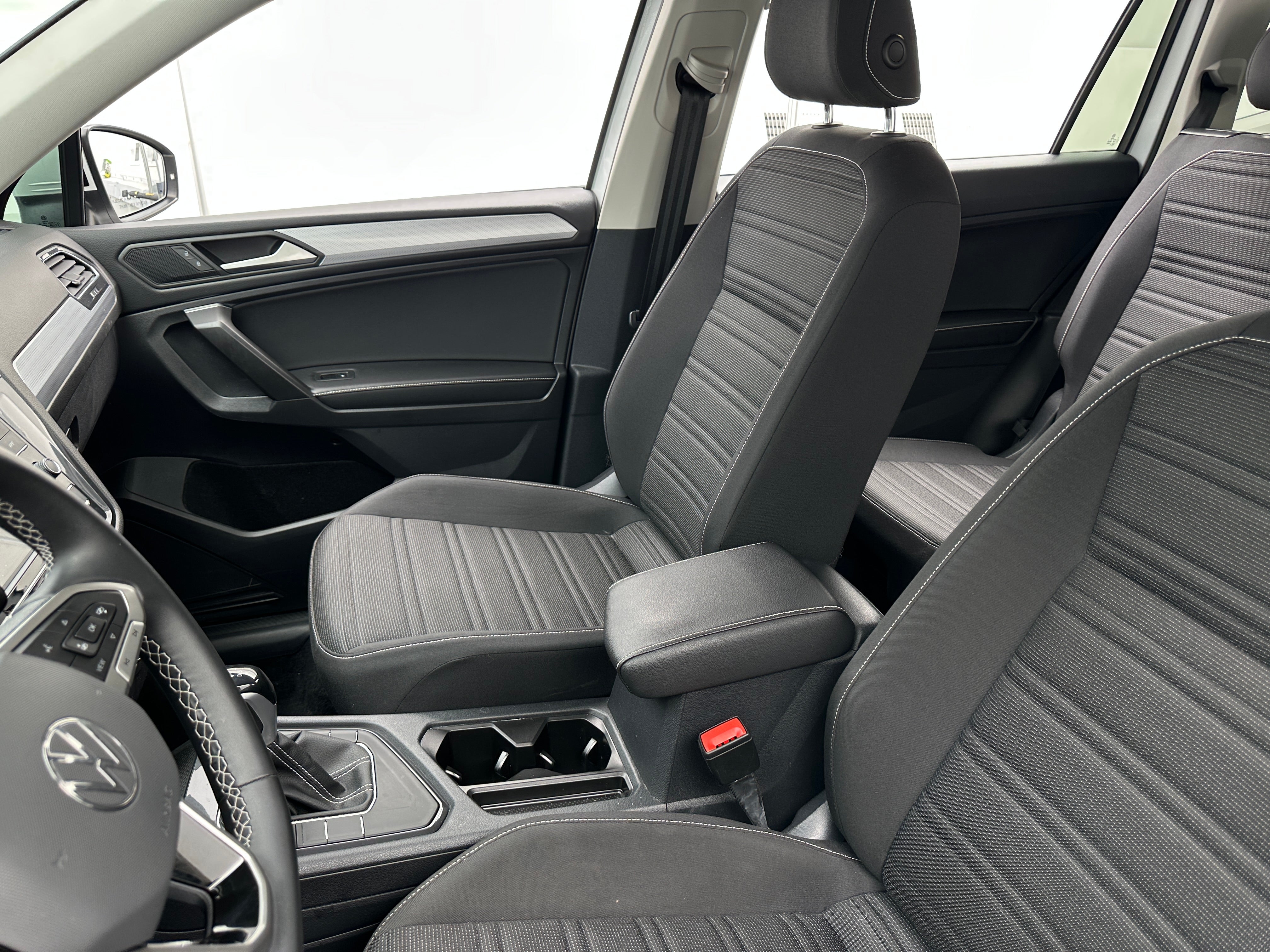 2022 Volkswagen Tiguan S 2
