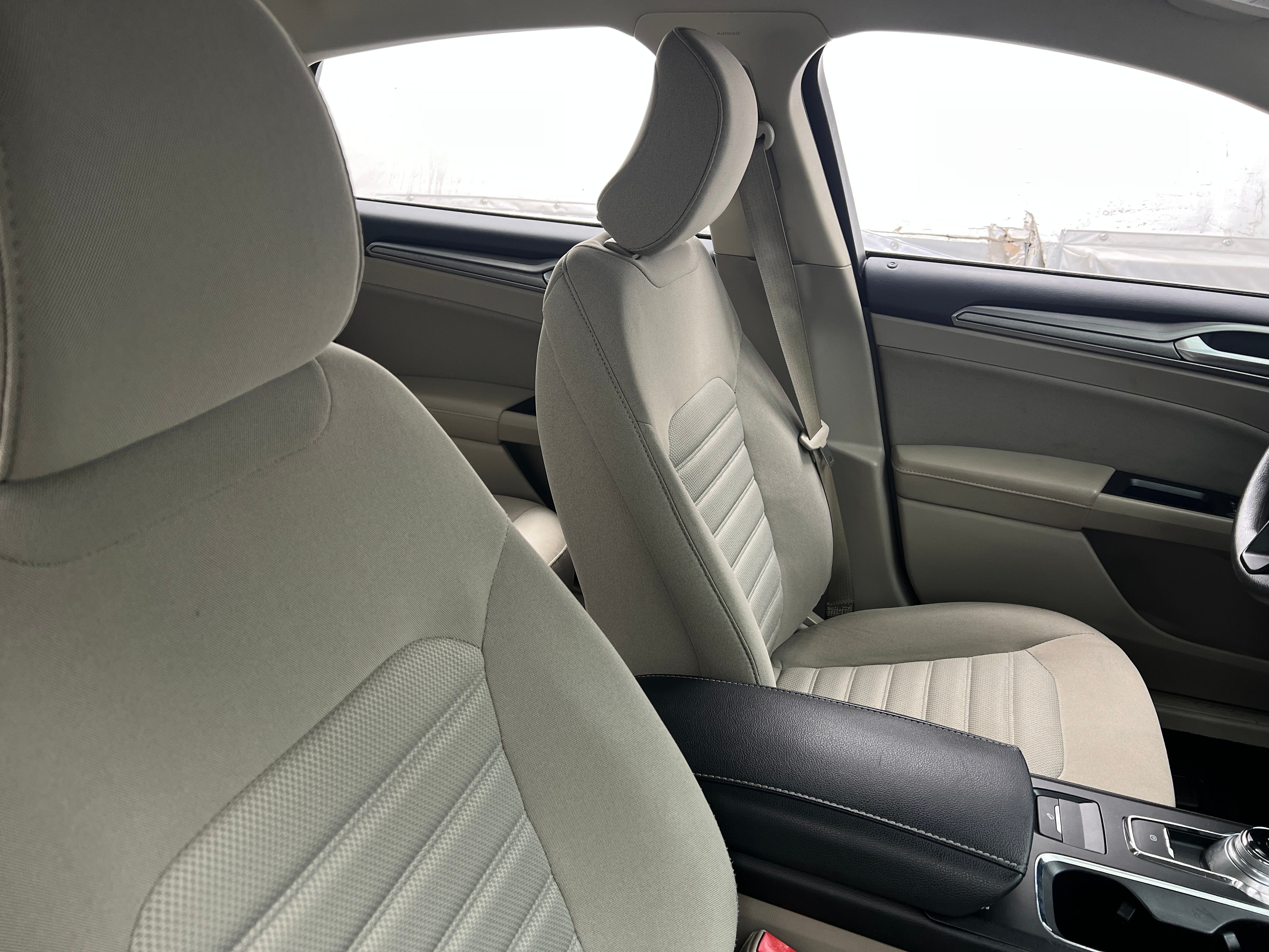 2017 Ford Fusion SE 2