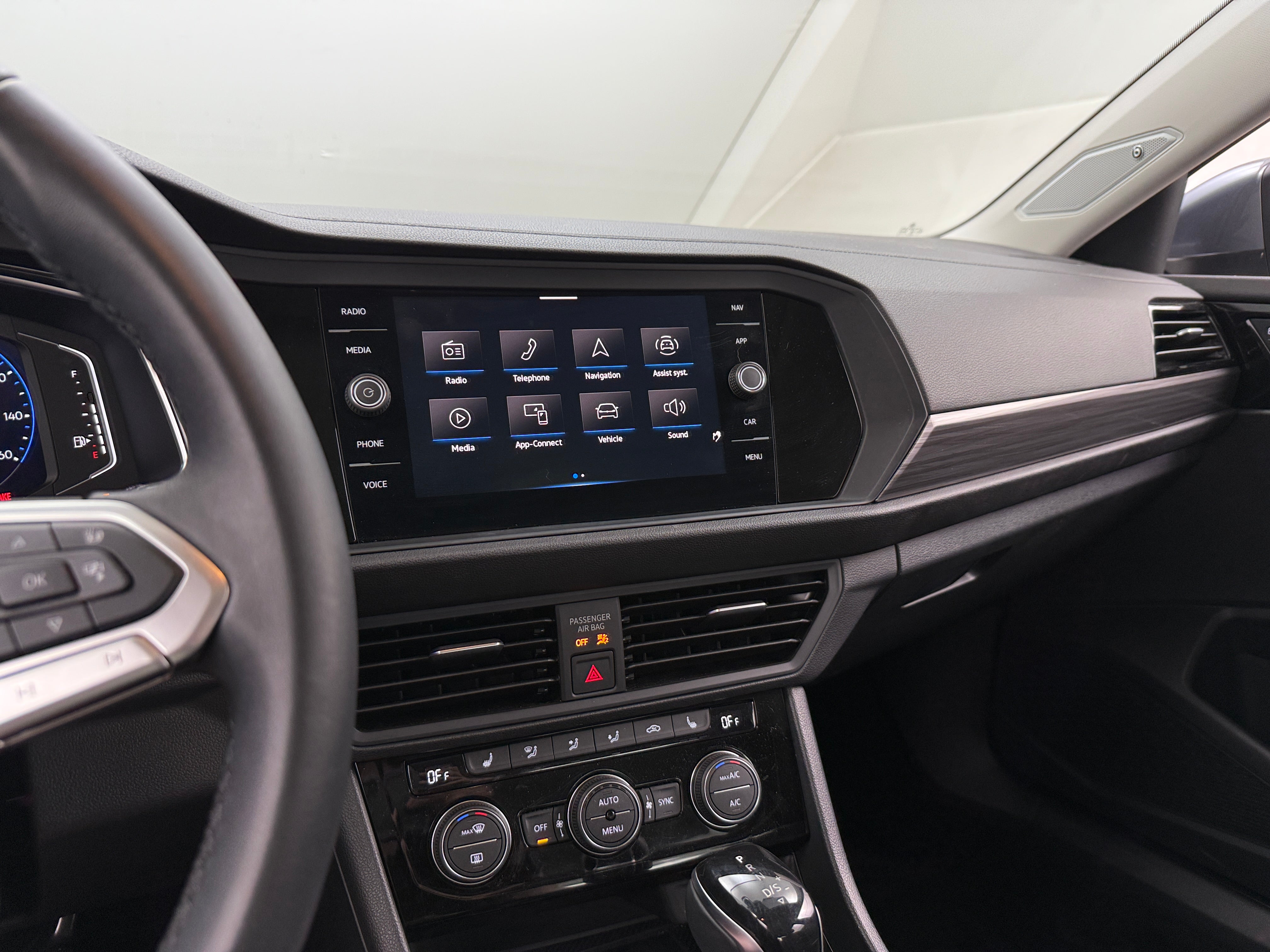 2022 Volkswagen Jetta SEL 3