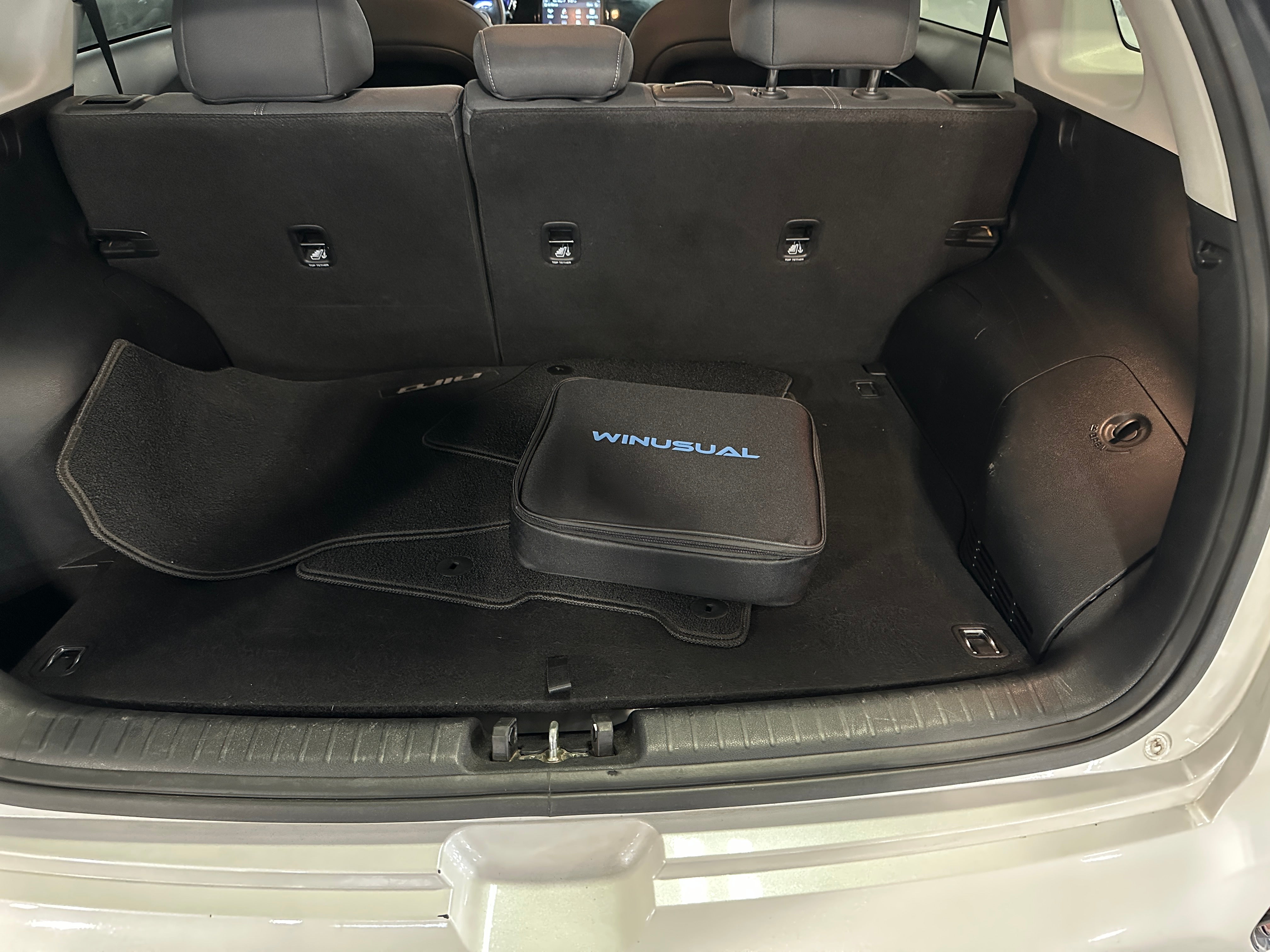 2020 Kia Niro LXS 7