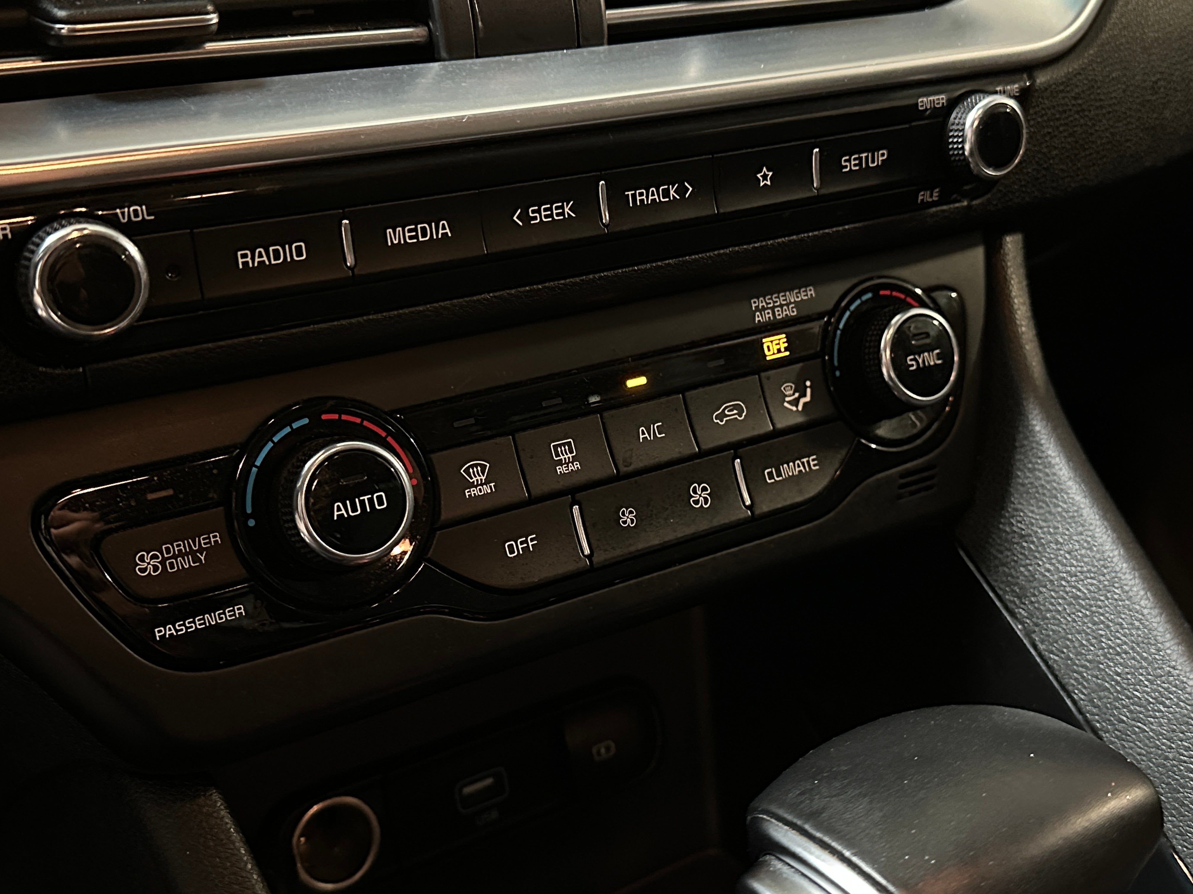 2020 Kia Niro LXS 4