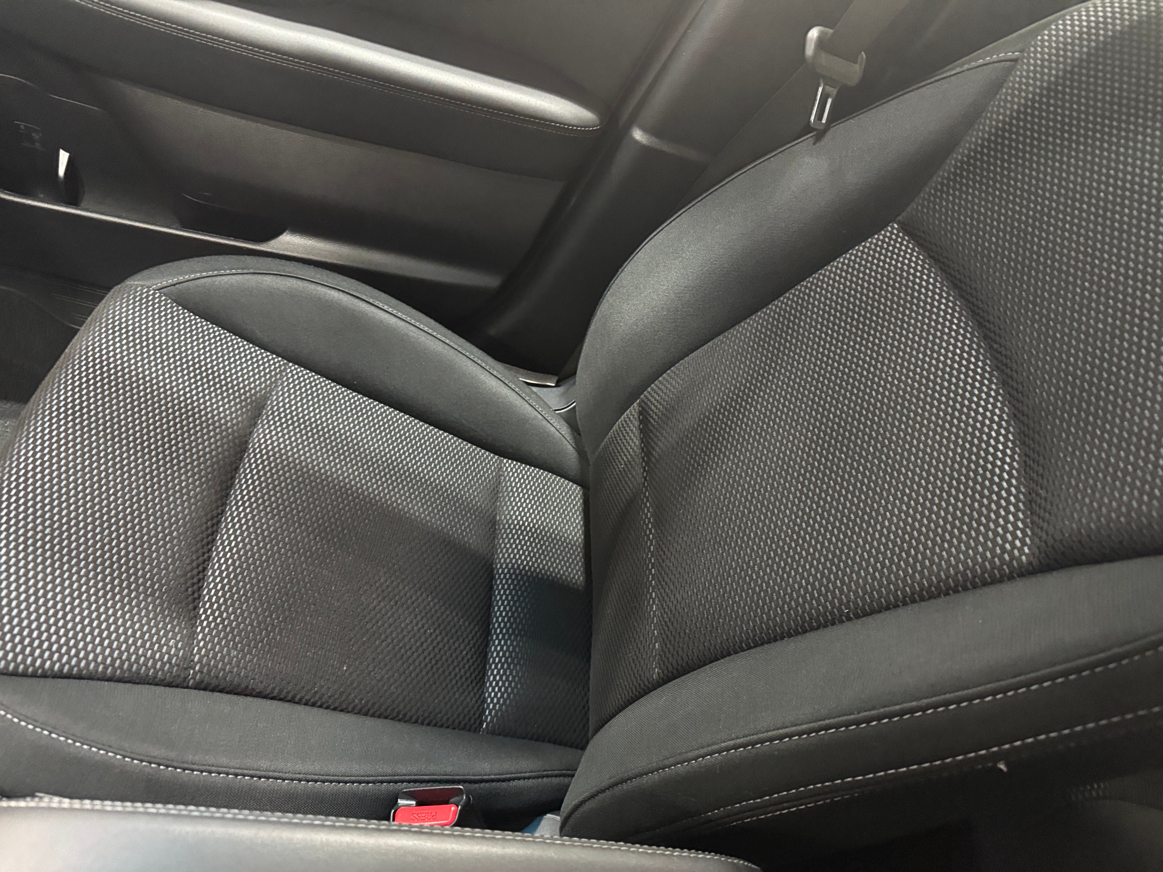 2016 Subaru Outback Premium 2