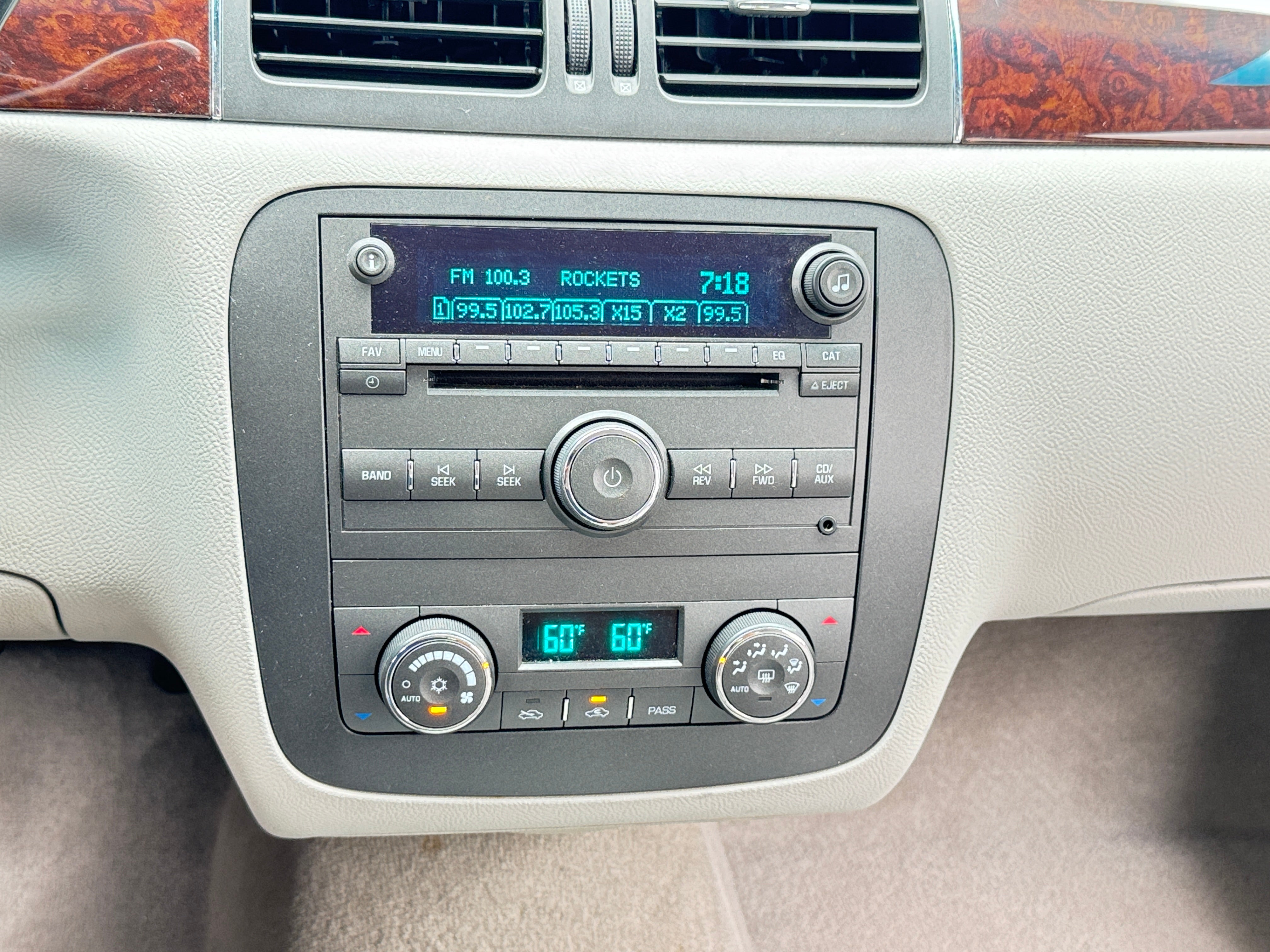 2011 Buick Lucerne CXL 3