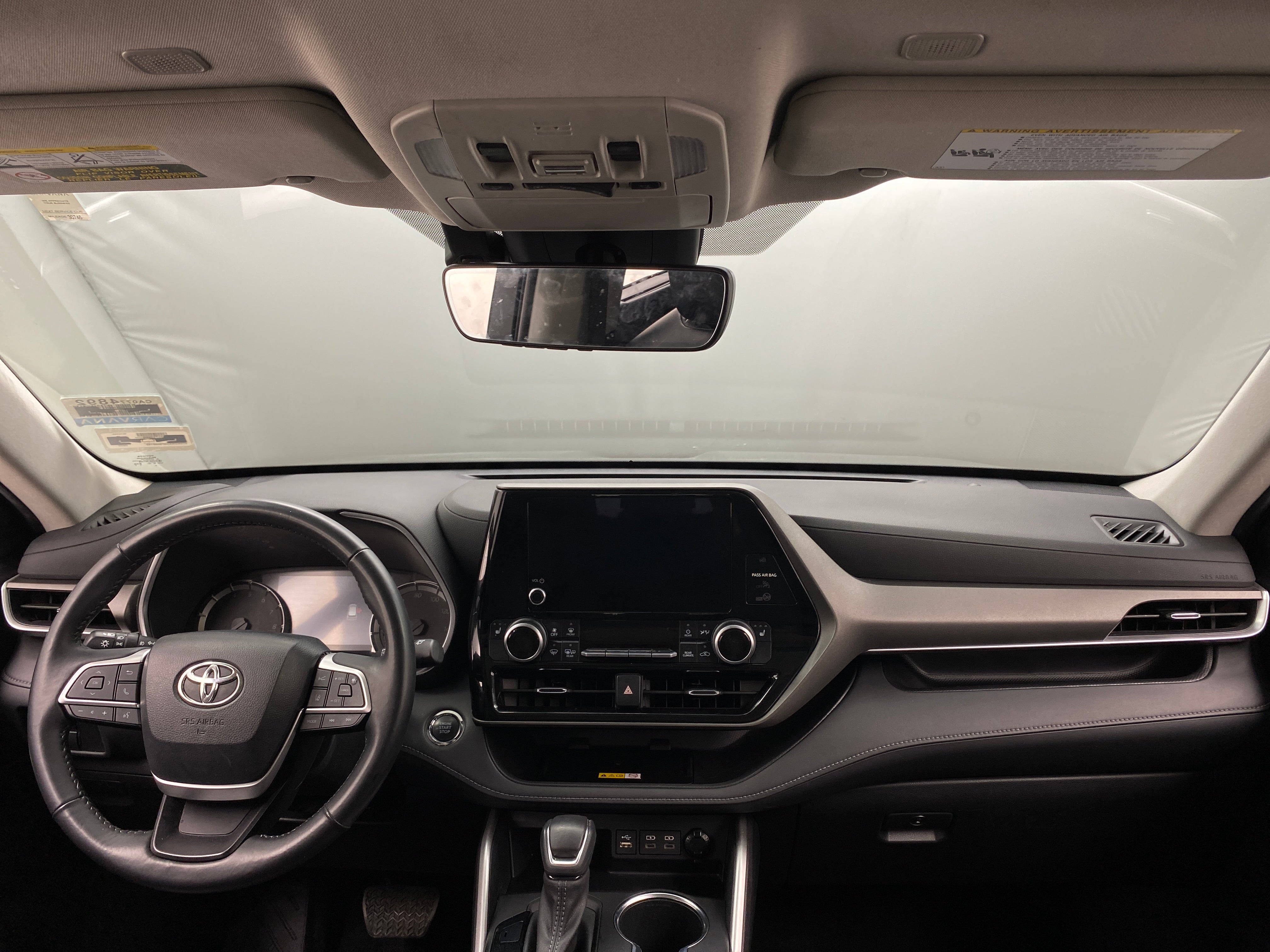 2023 Toyota Highlander XLE 2