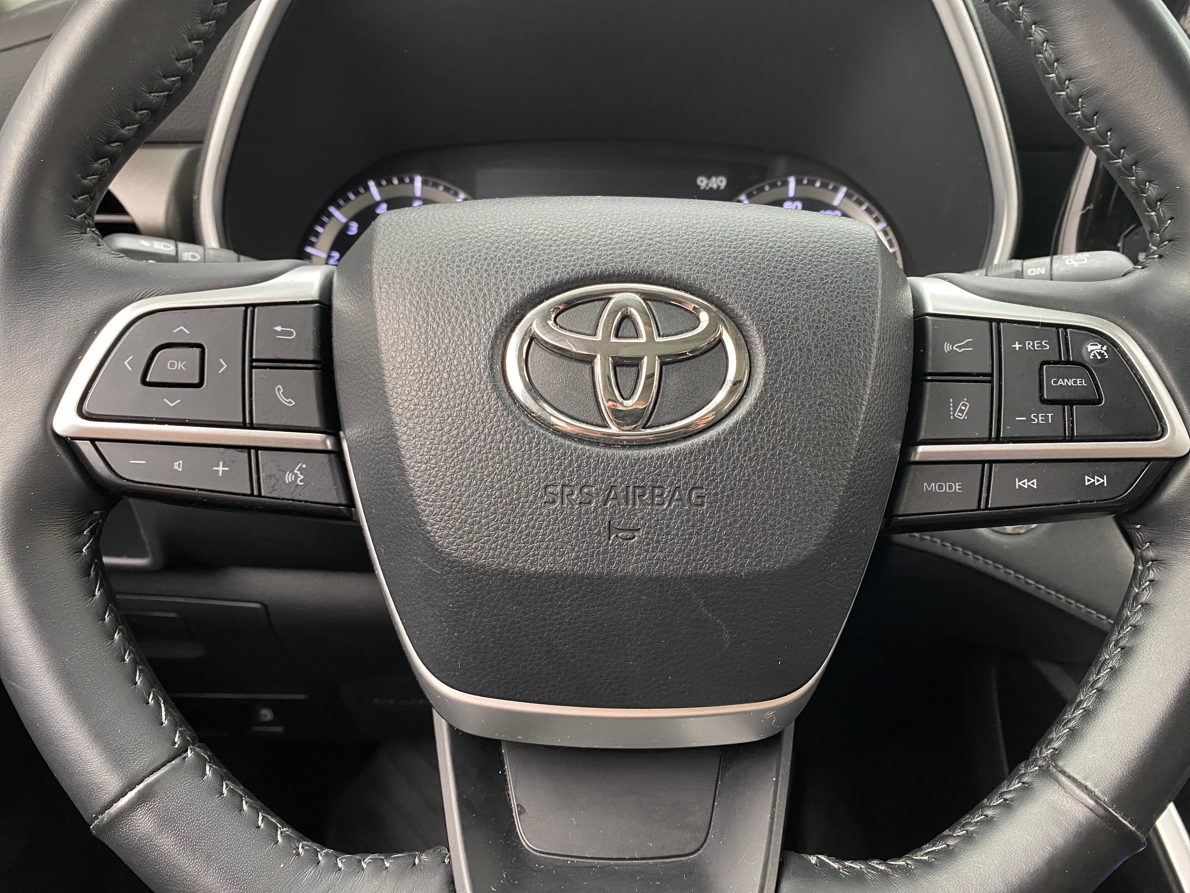 2023 Toyota Highlander XLE 4