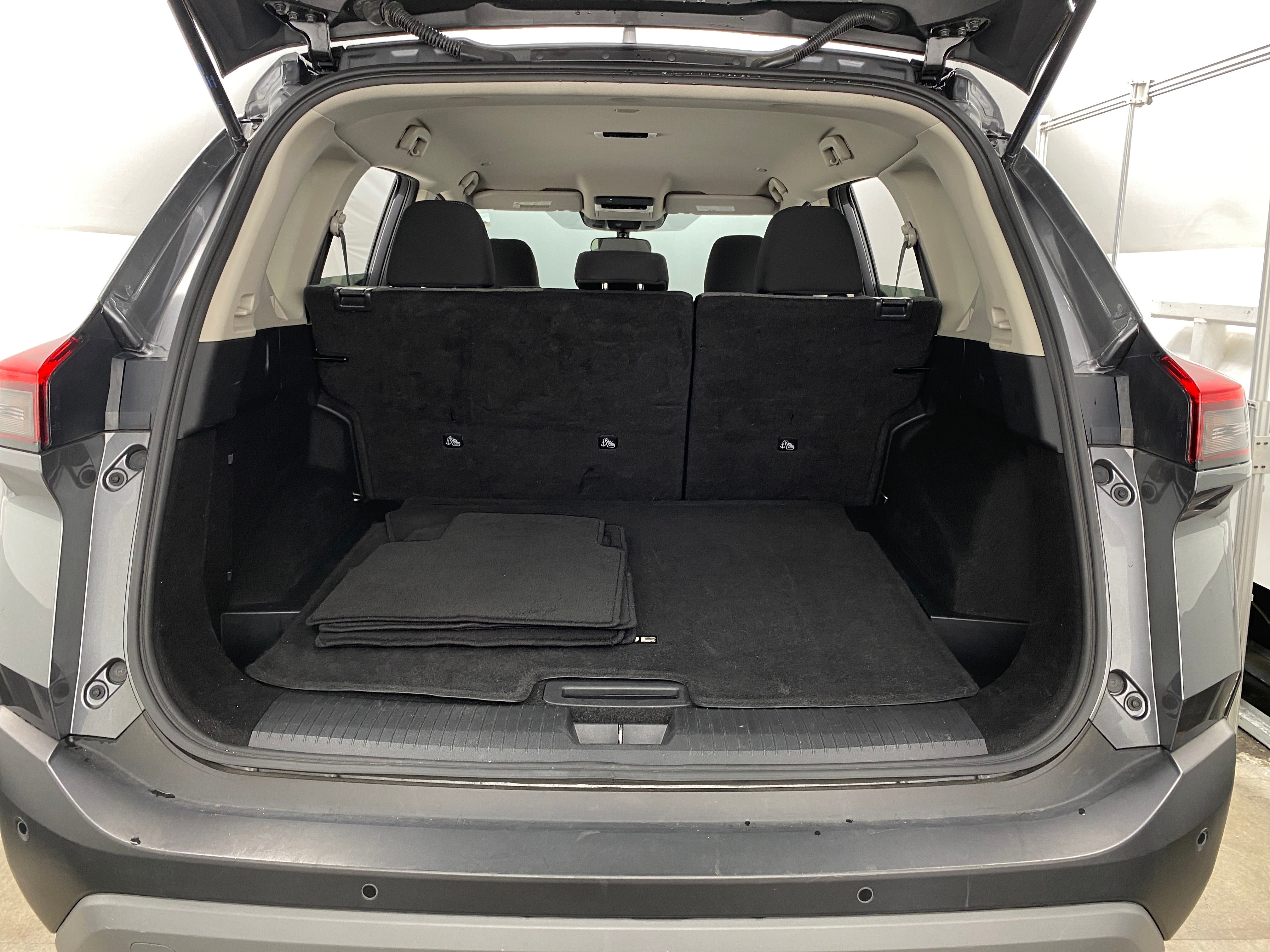 2023 Nissan Rogue SV 7