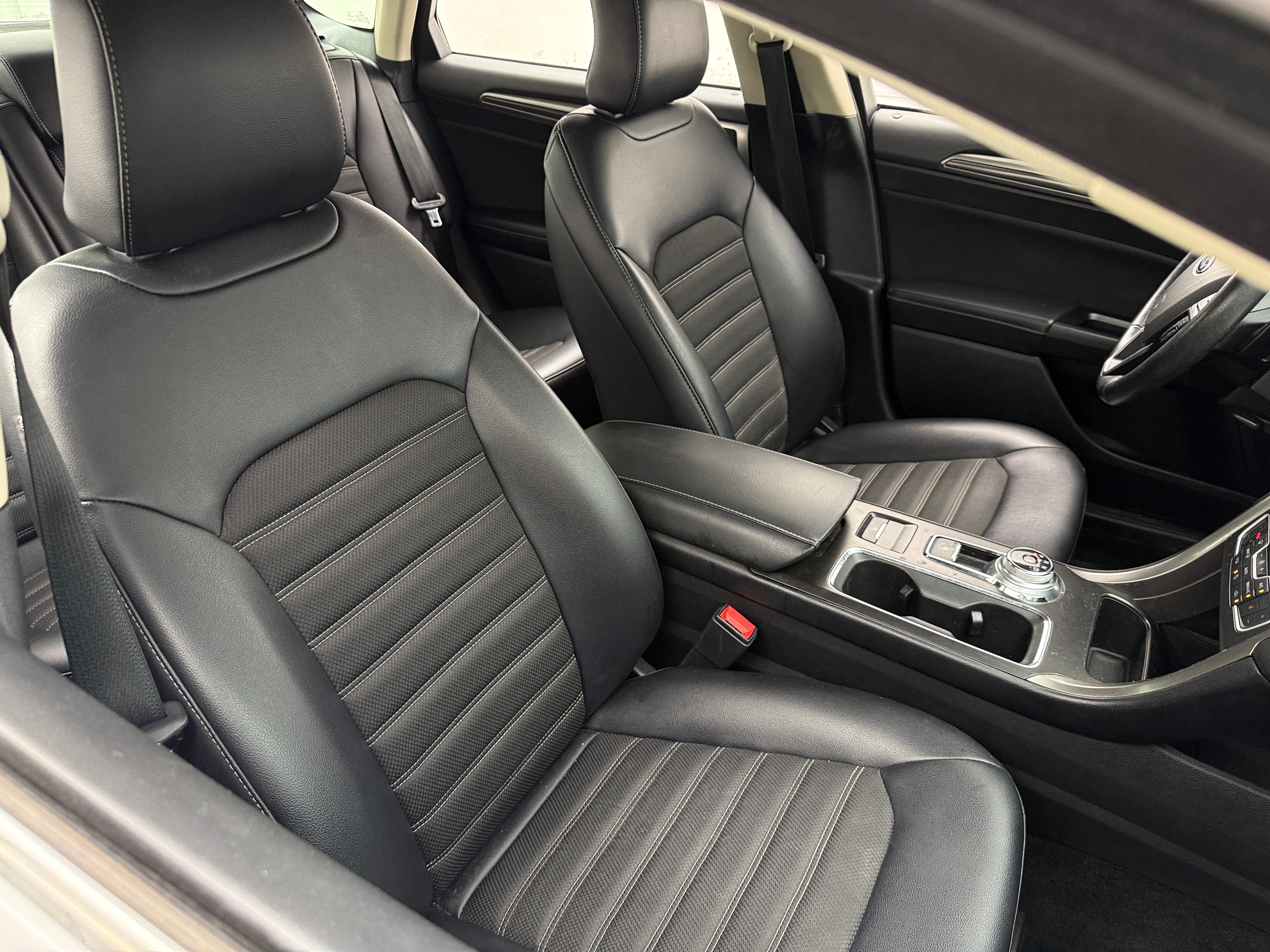 2017 Ford Fusion SE 2