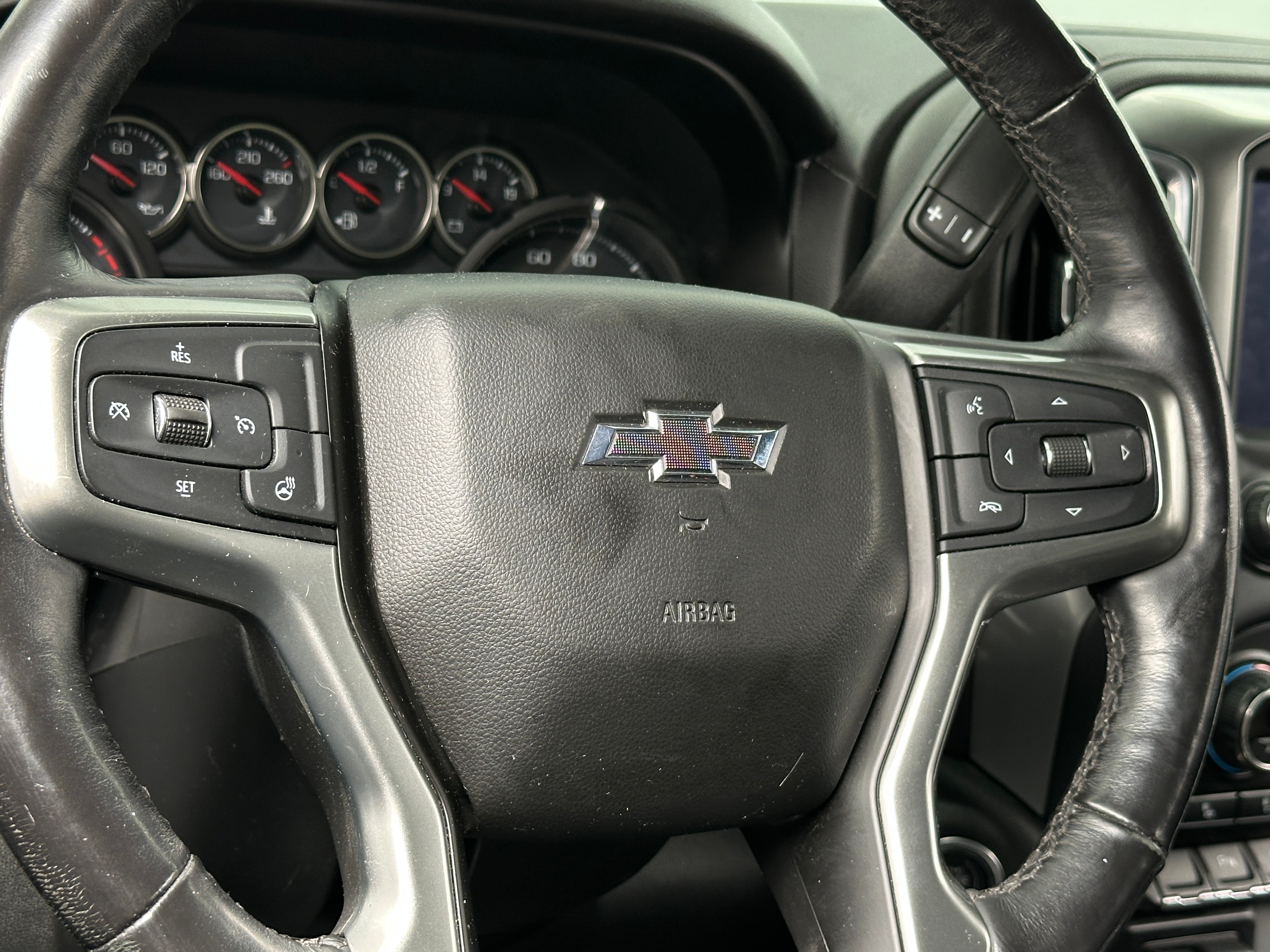 2019 Chevrolet Silverado 1500  4