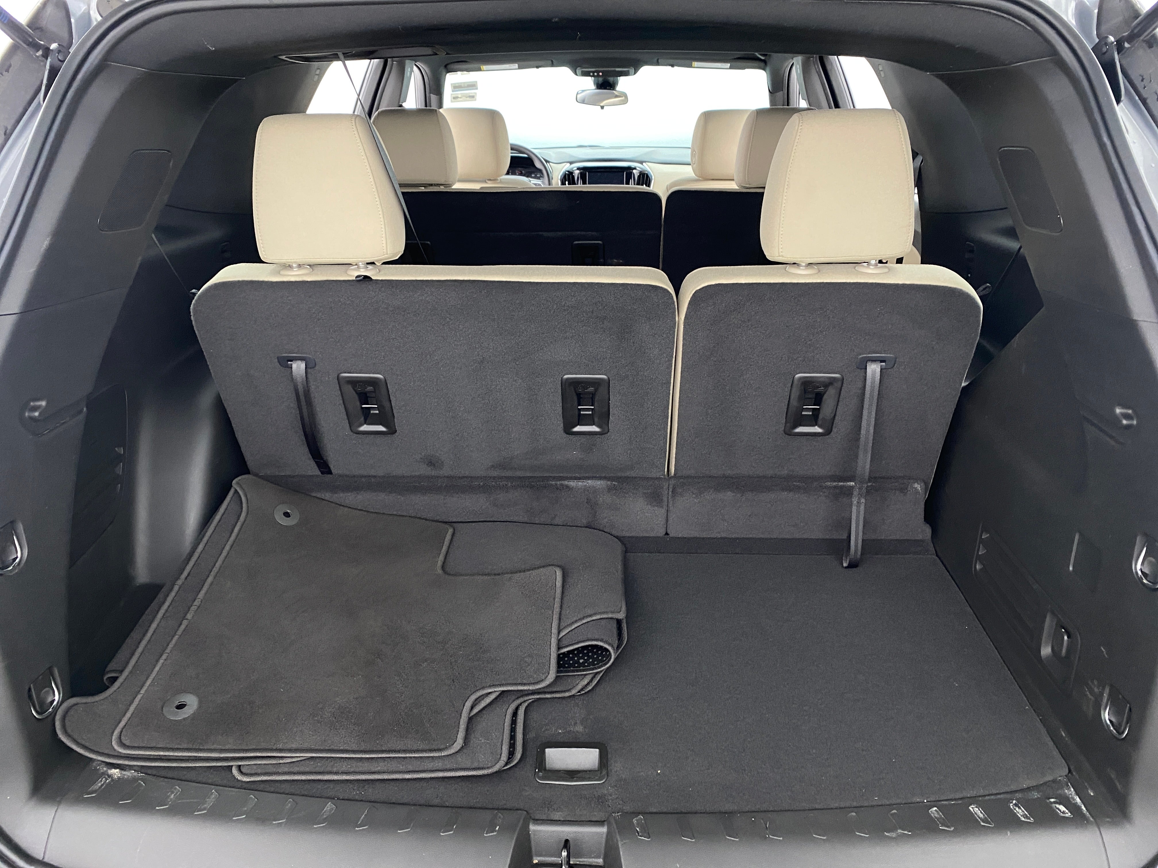 2023 Chevrolet Traverse LS 7
