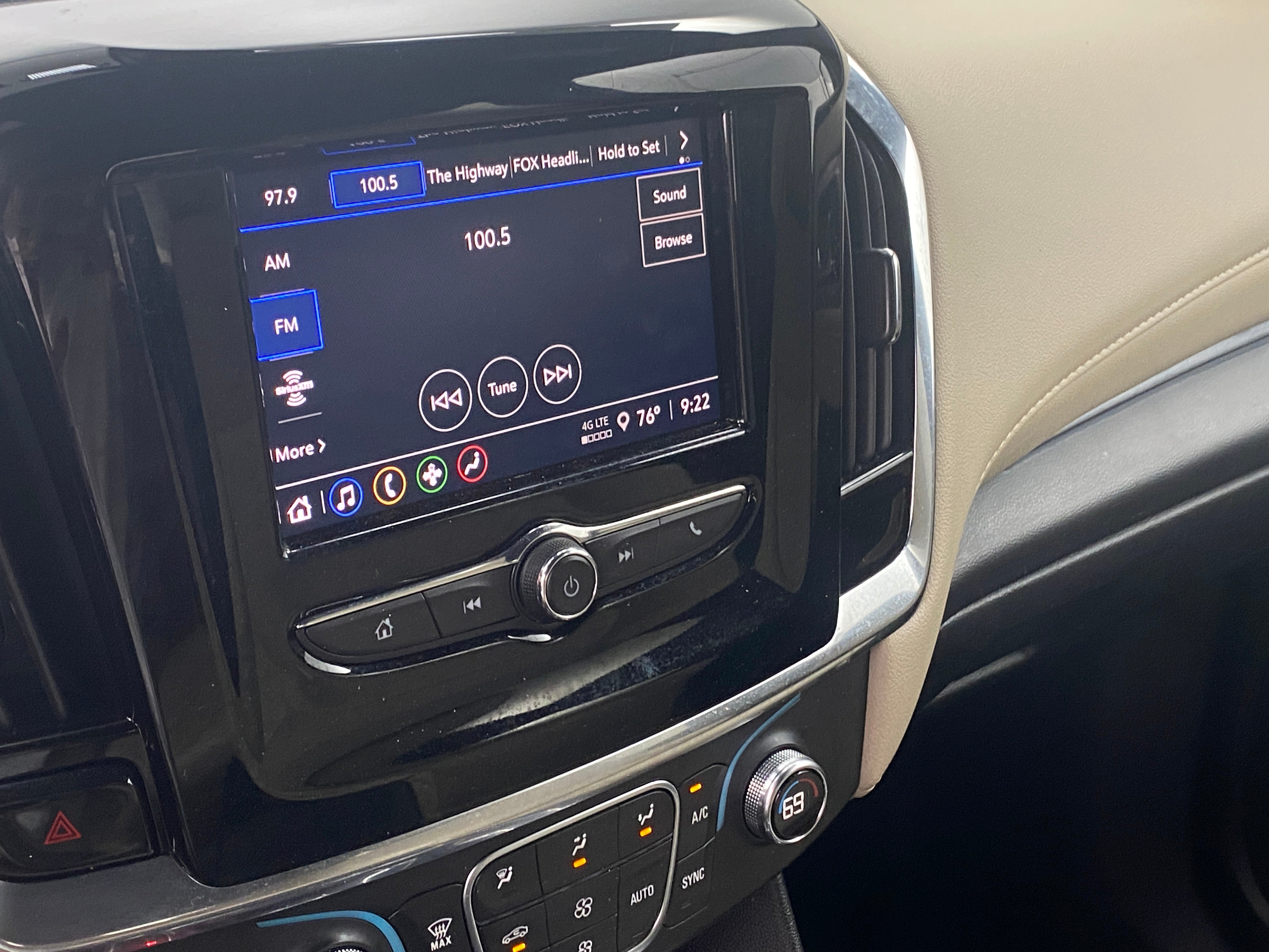 2023 Chevrolet Traverse LS 4