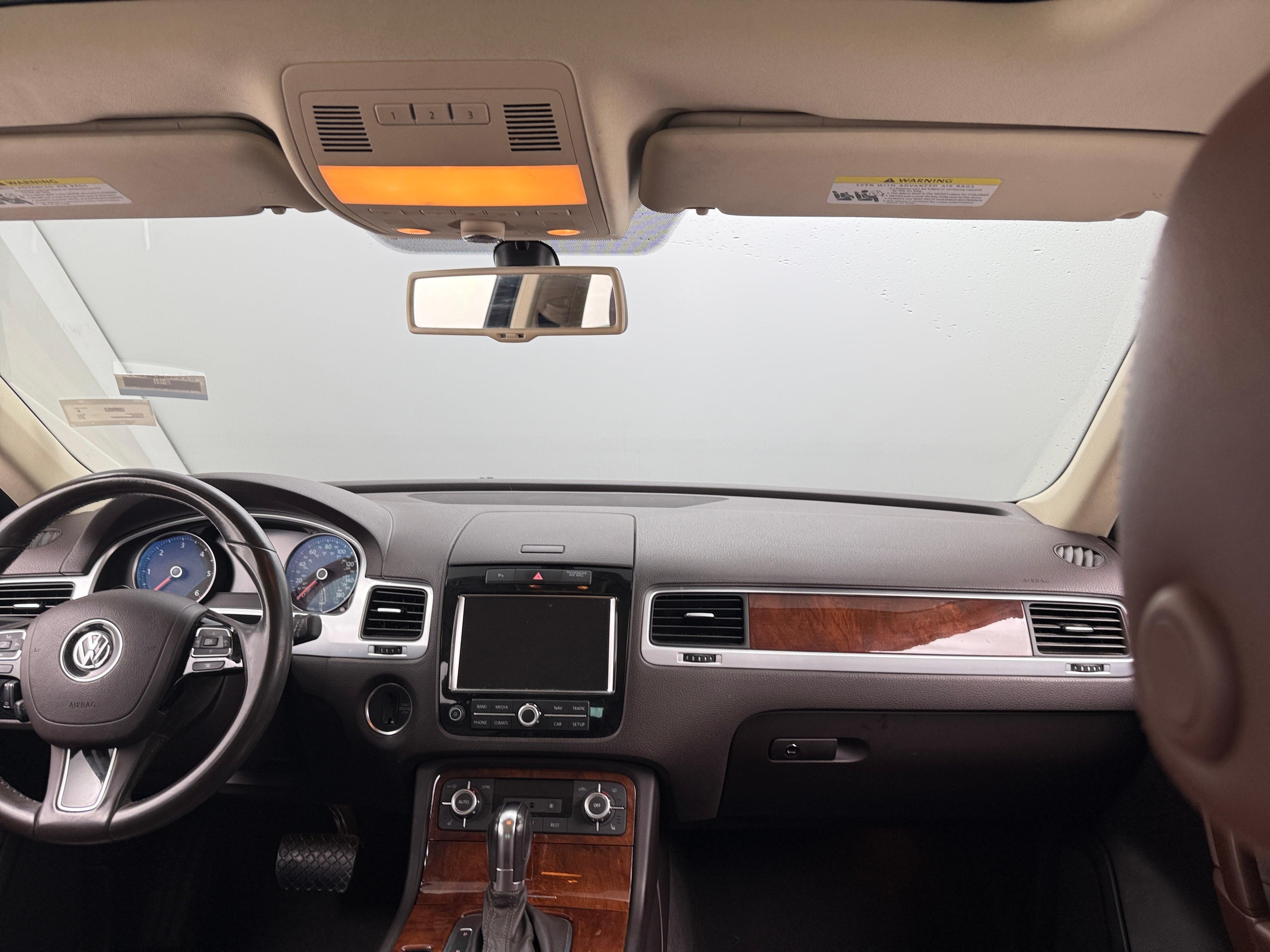 2012 Volkswagen Touareg TDI Lux 3