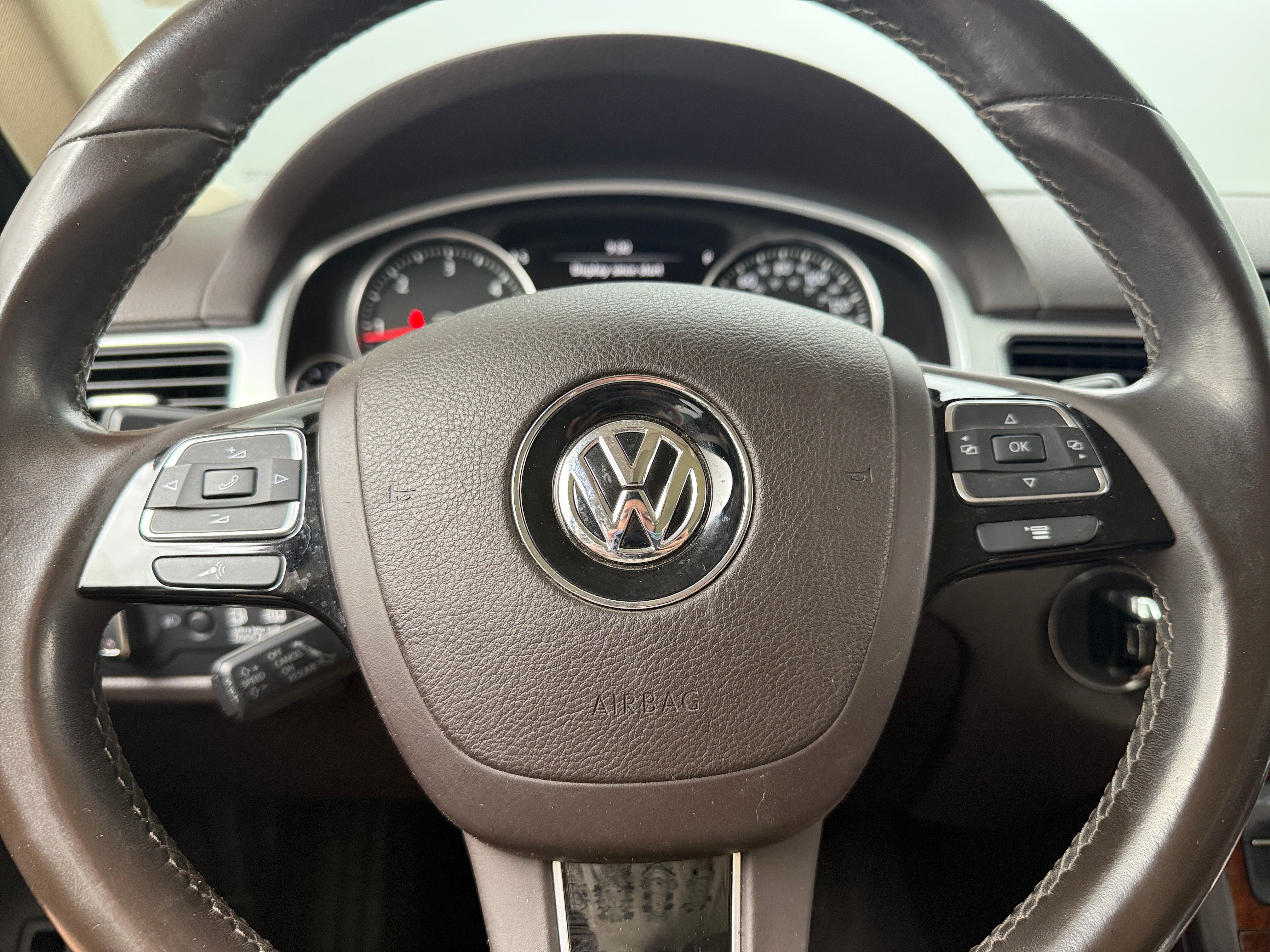 2012 Volkswagen Touareg TDI Lux 5