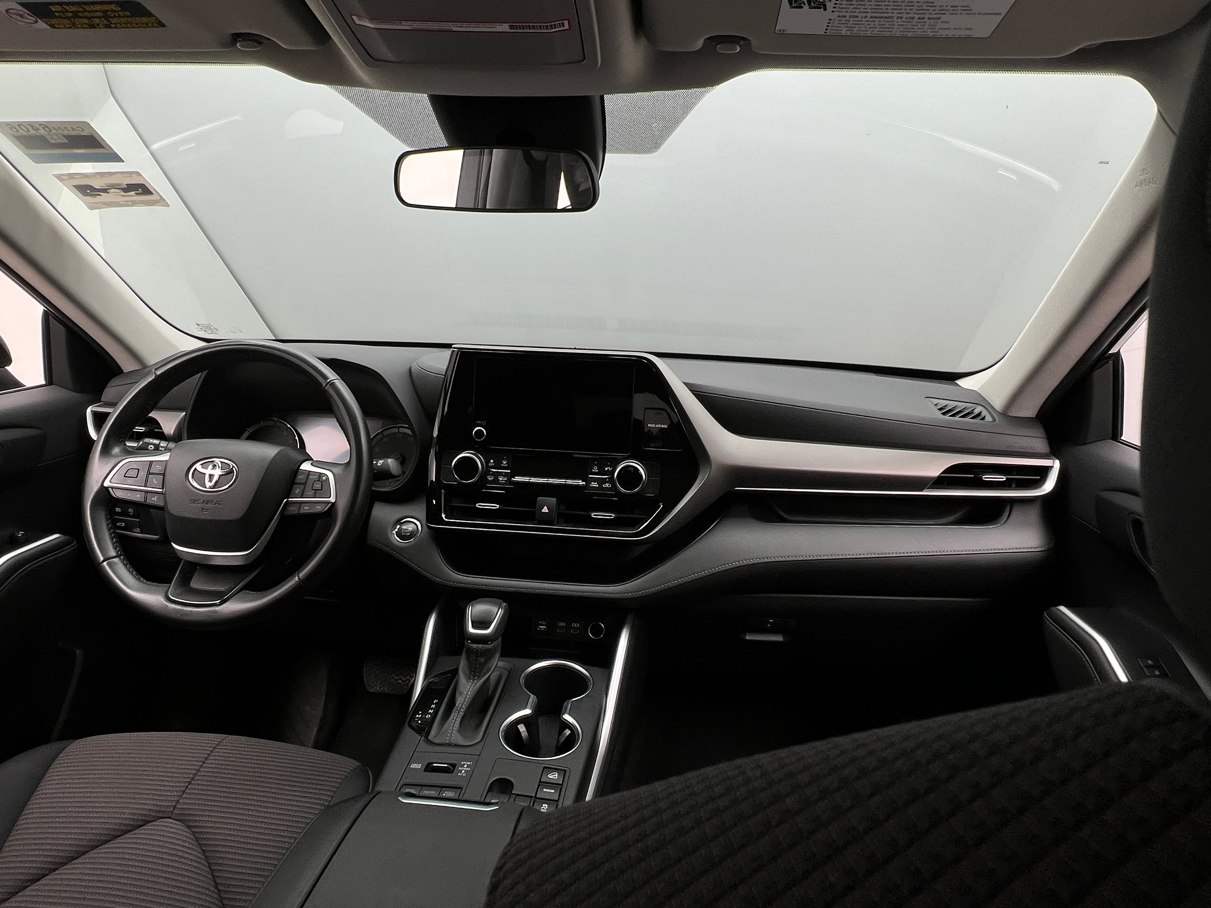 2023 Toyota Highlander LE 3