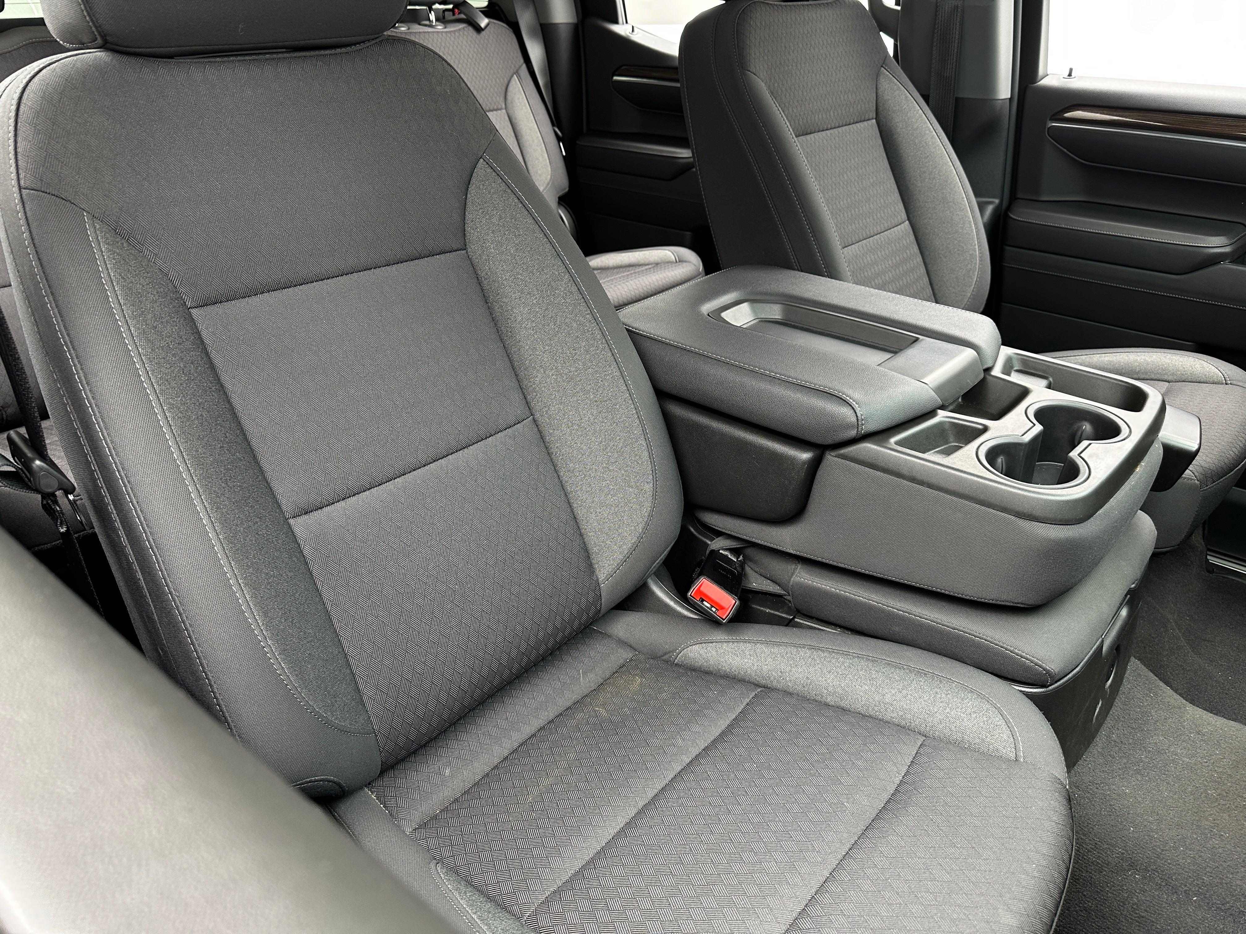 2023 Chevrolet Silverado 1500 LT 2
