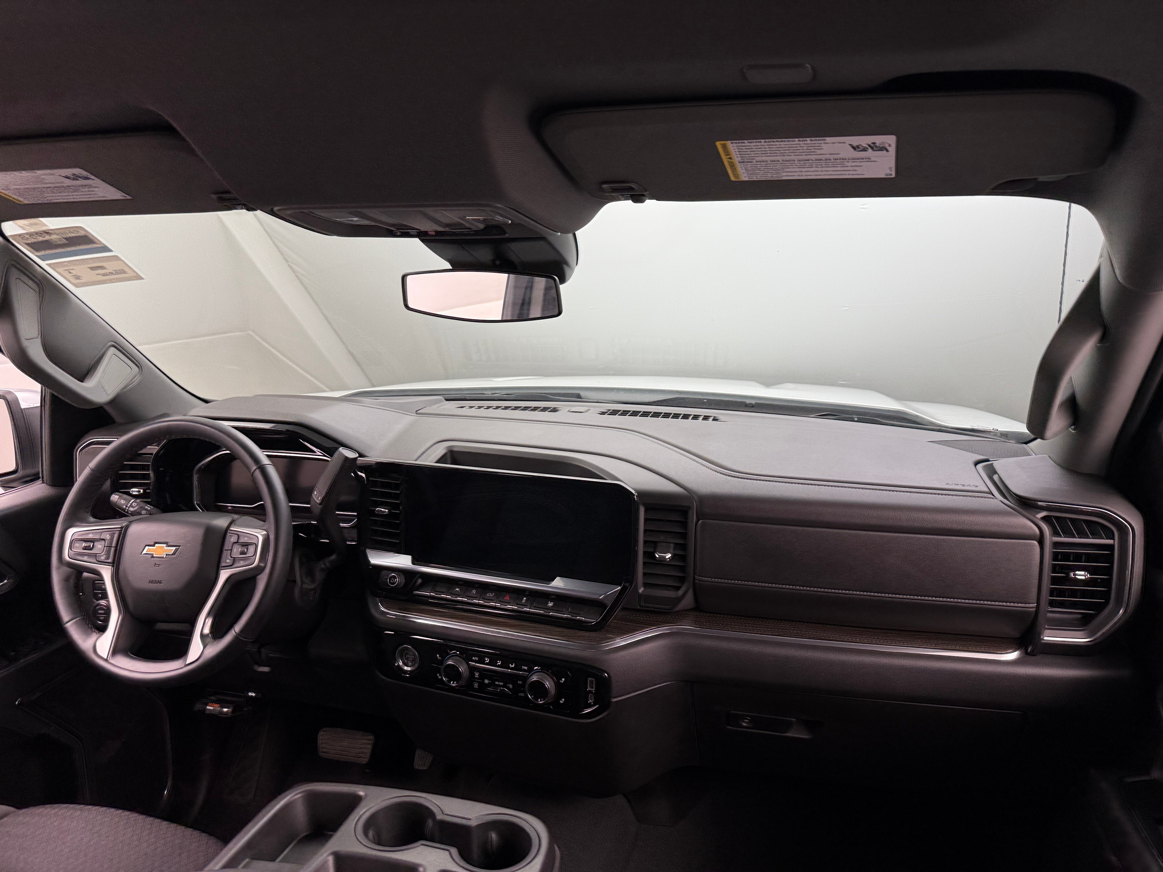 2023 Chevrolet Silverado 1500 LT 3