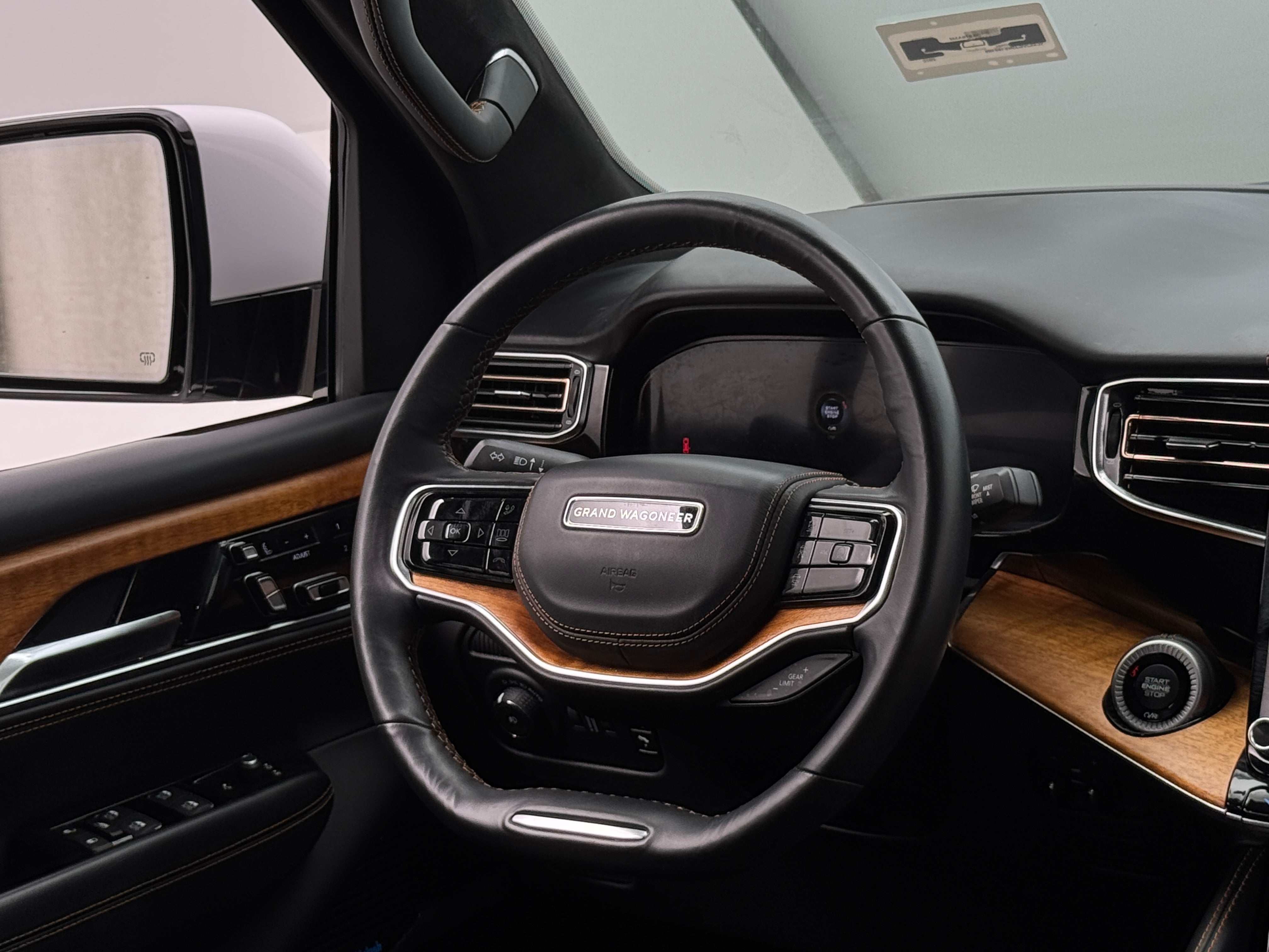 2022 Jeep Grand Wagoneer Series III 4