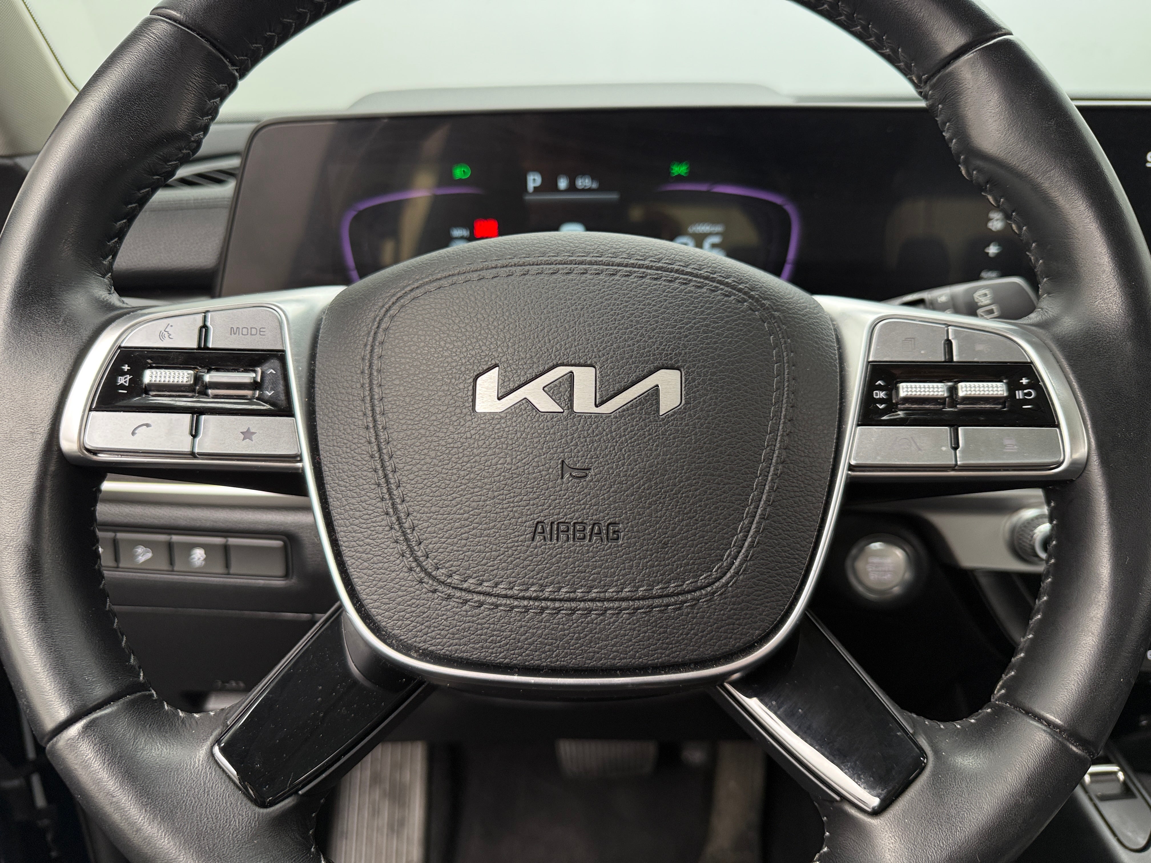 2023 Kia Telluride S 3