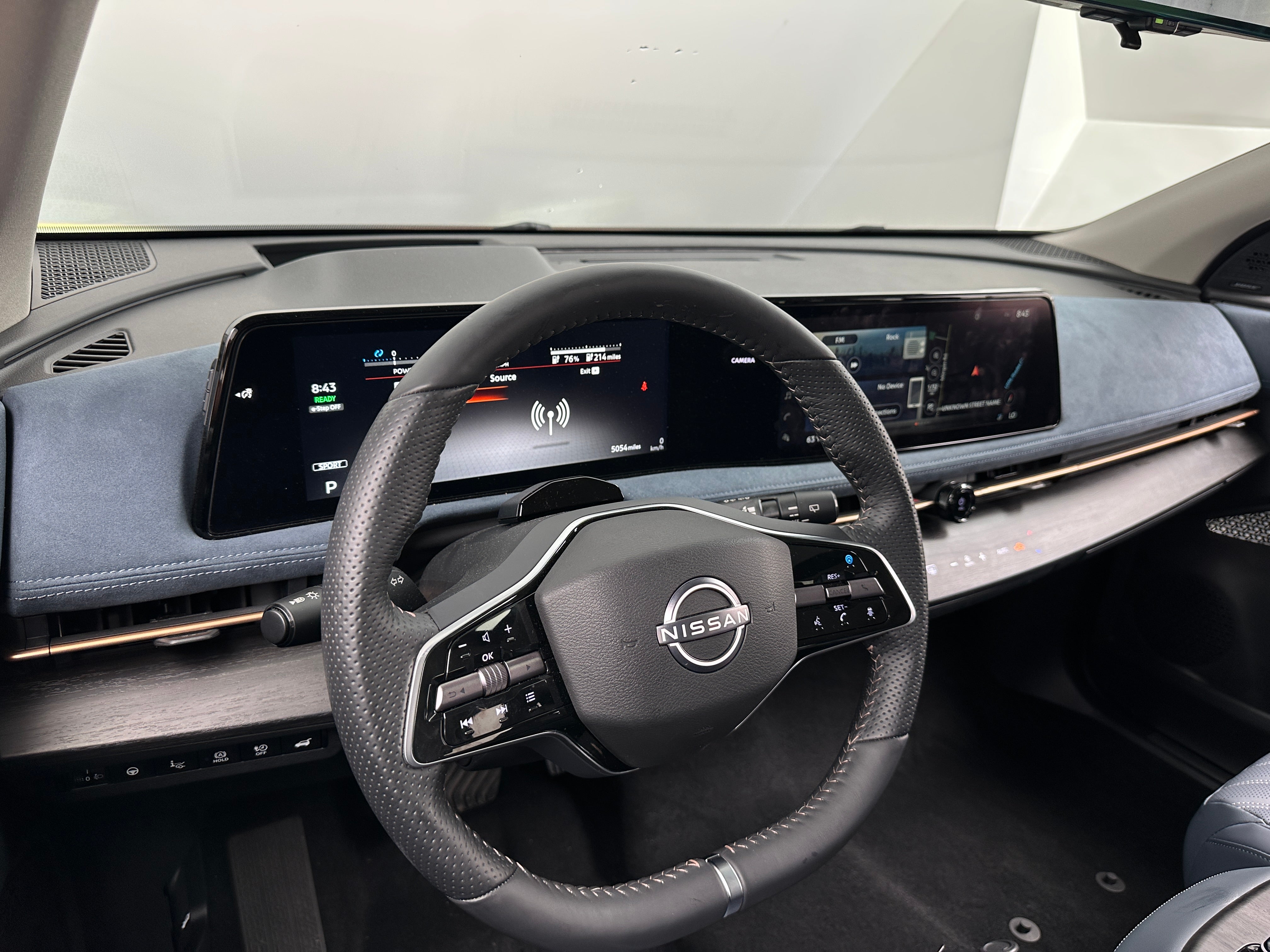 2023 Nissan Ariya Platinum+ 2