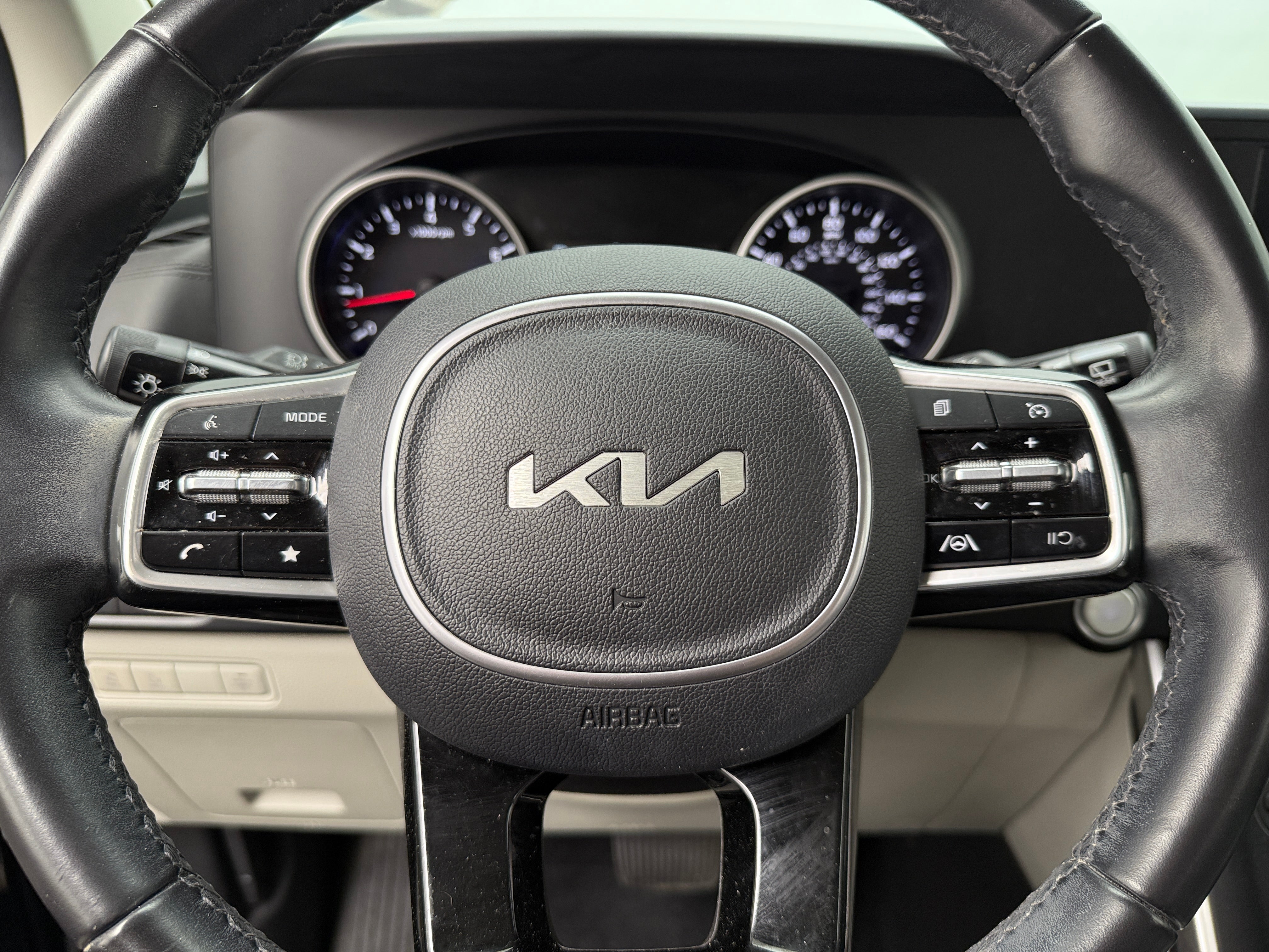 2022 Kia Carnival LX 5