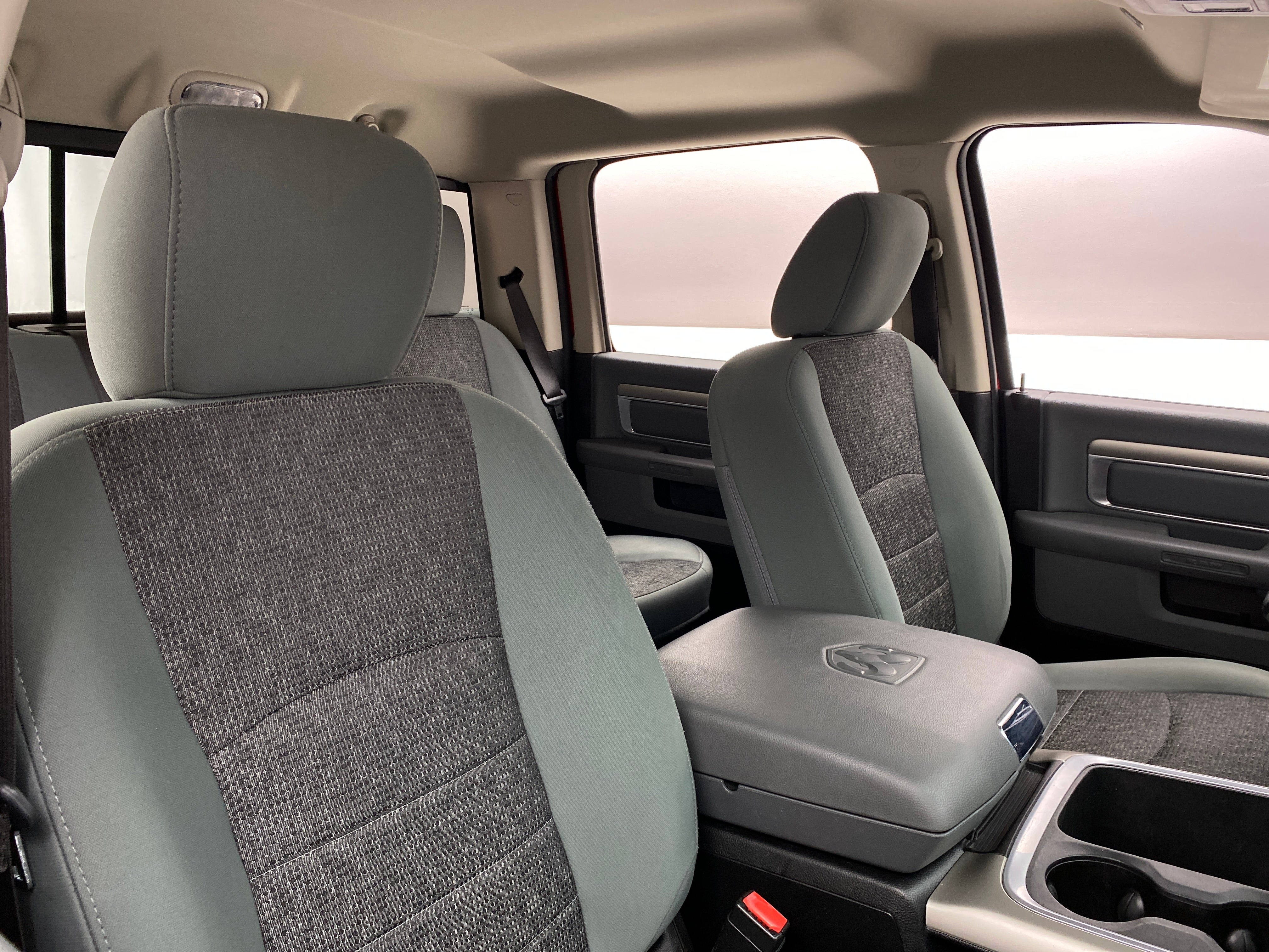 2019 RAM 1500 Classic Big Horn 2