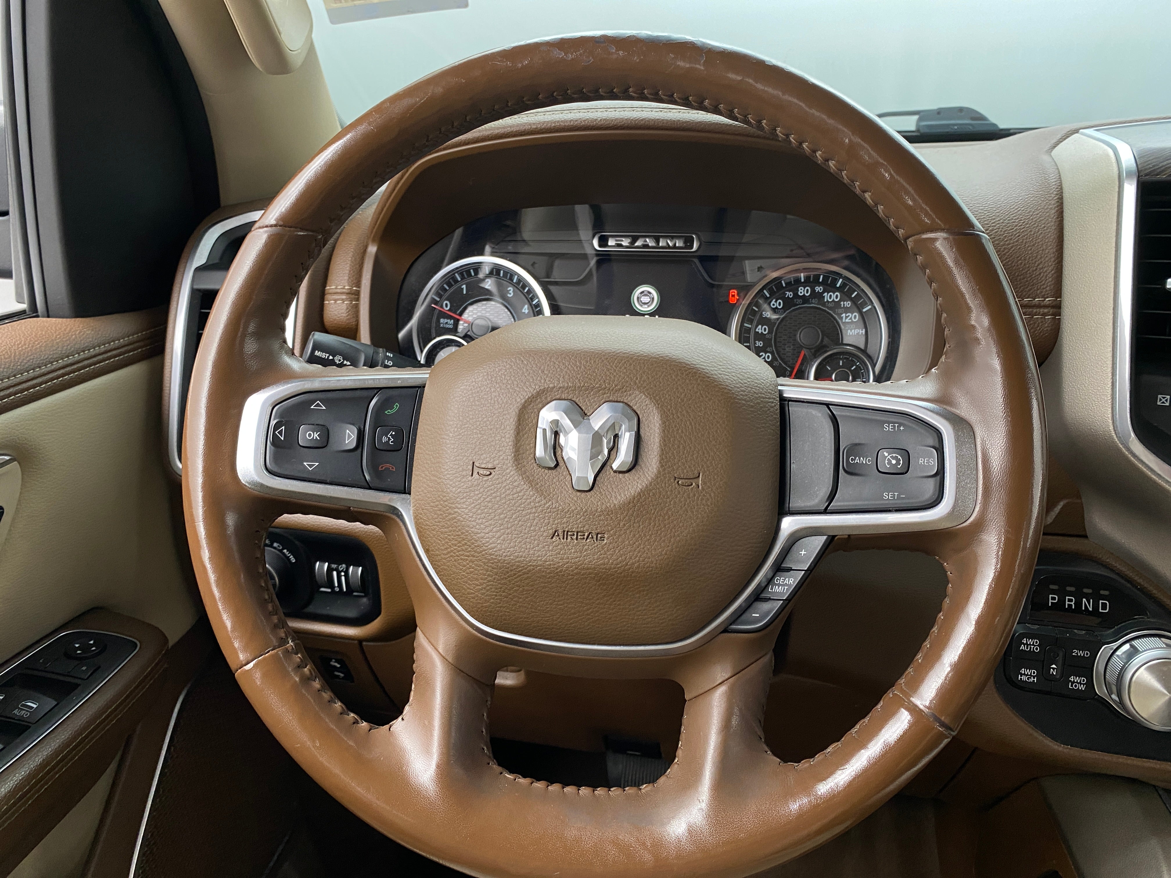 2020 RAM 1500 Laramie 4