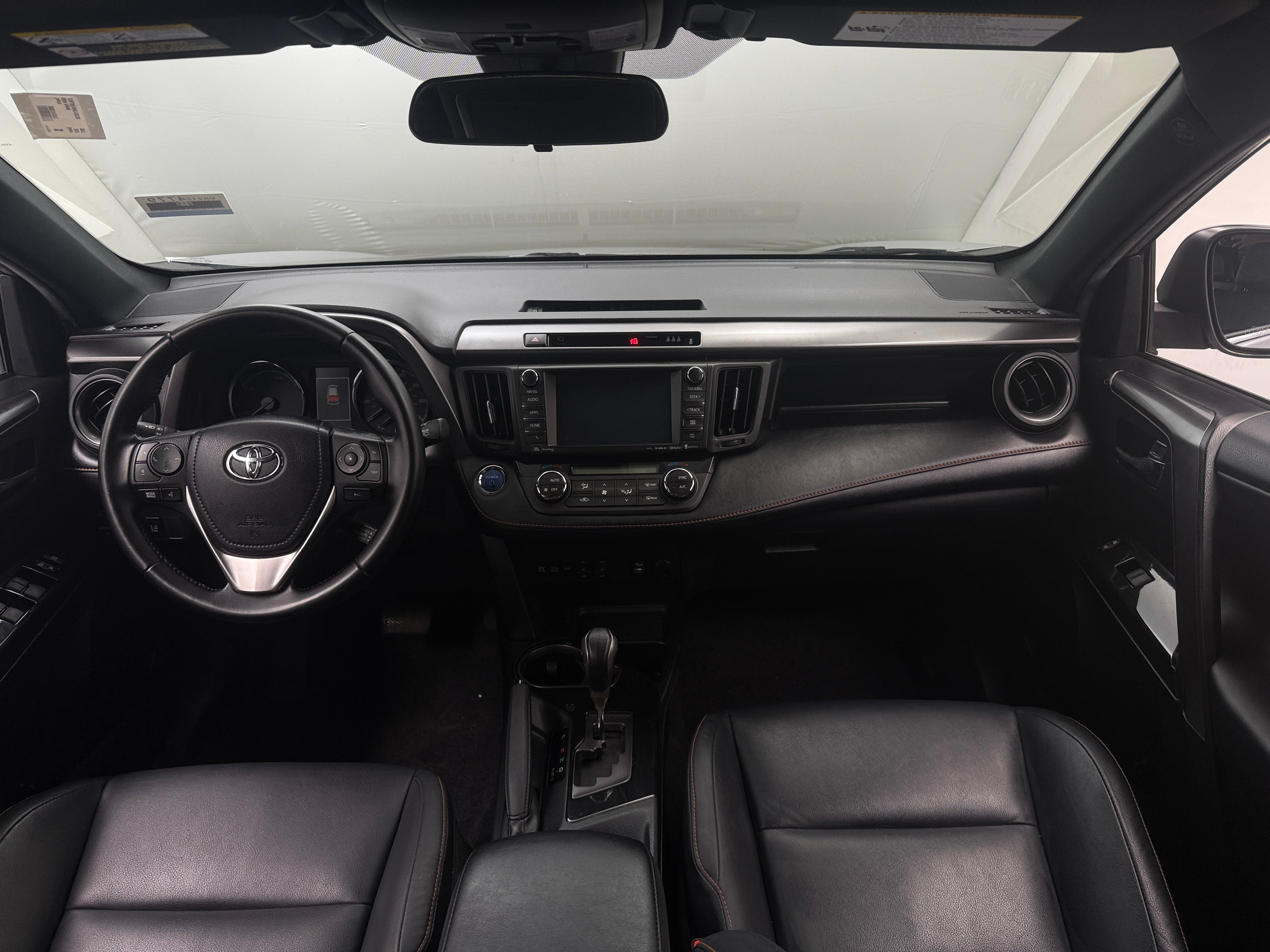 2017 Toyota RAV4 SE 3