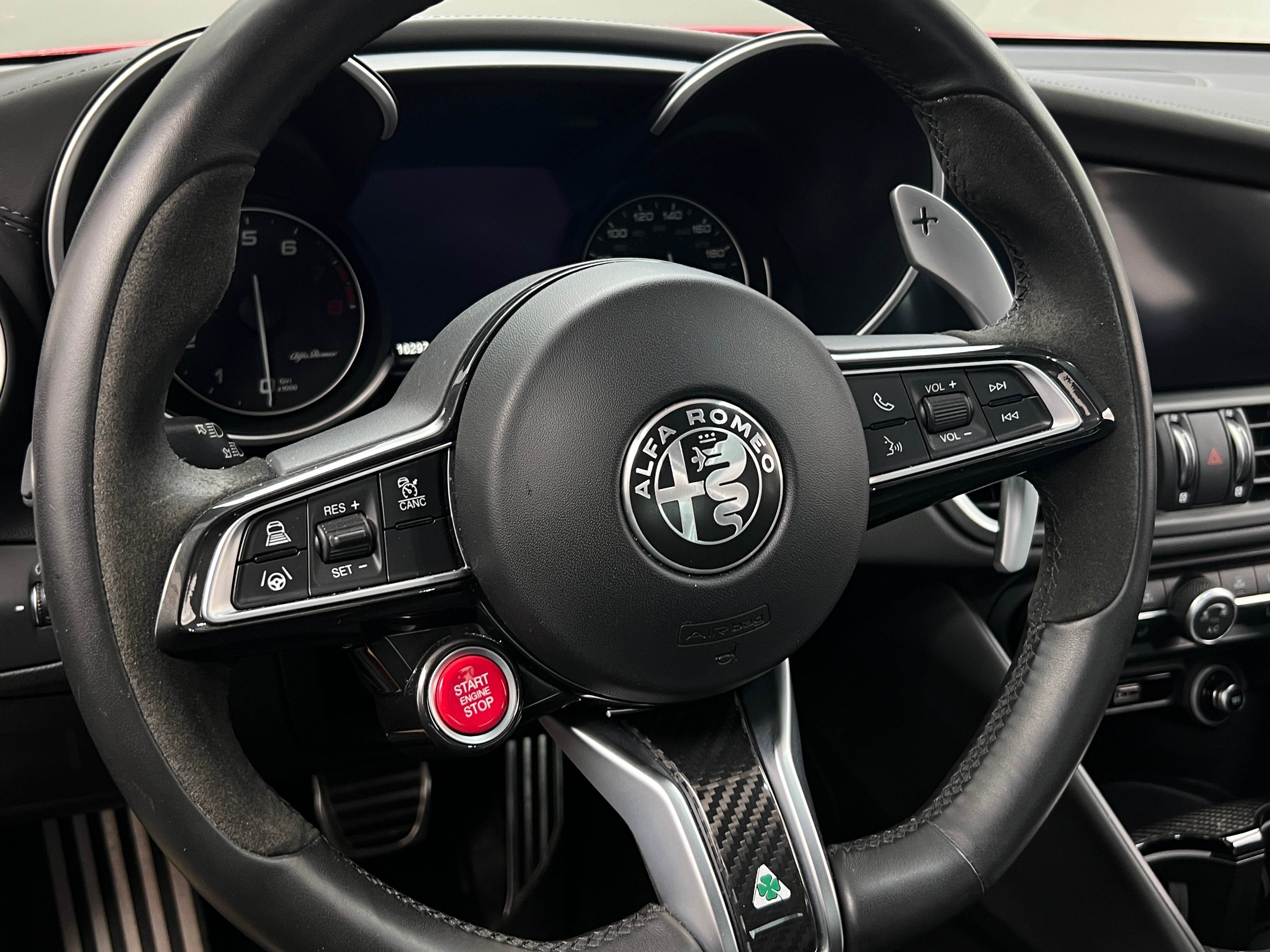 2022 Alfa Romeo Giulia Quadrifoglio 4