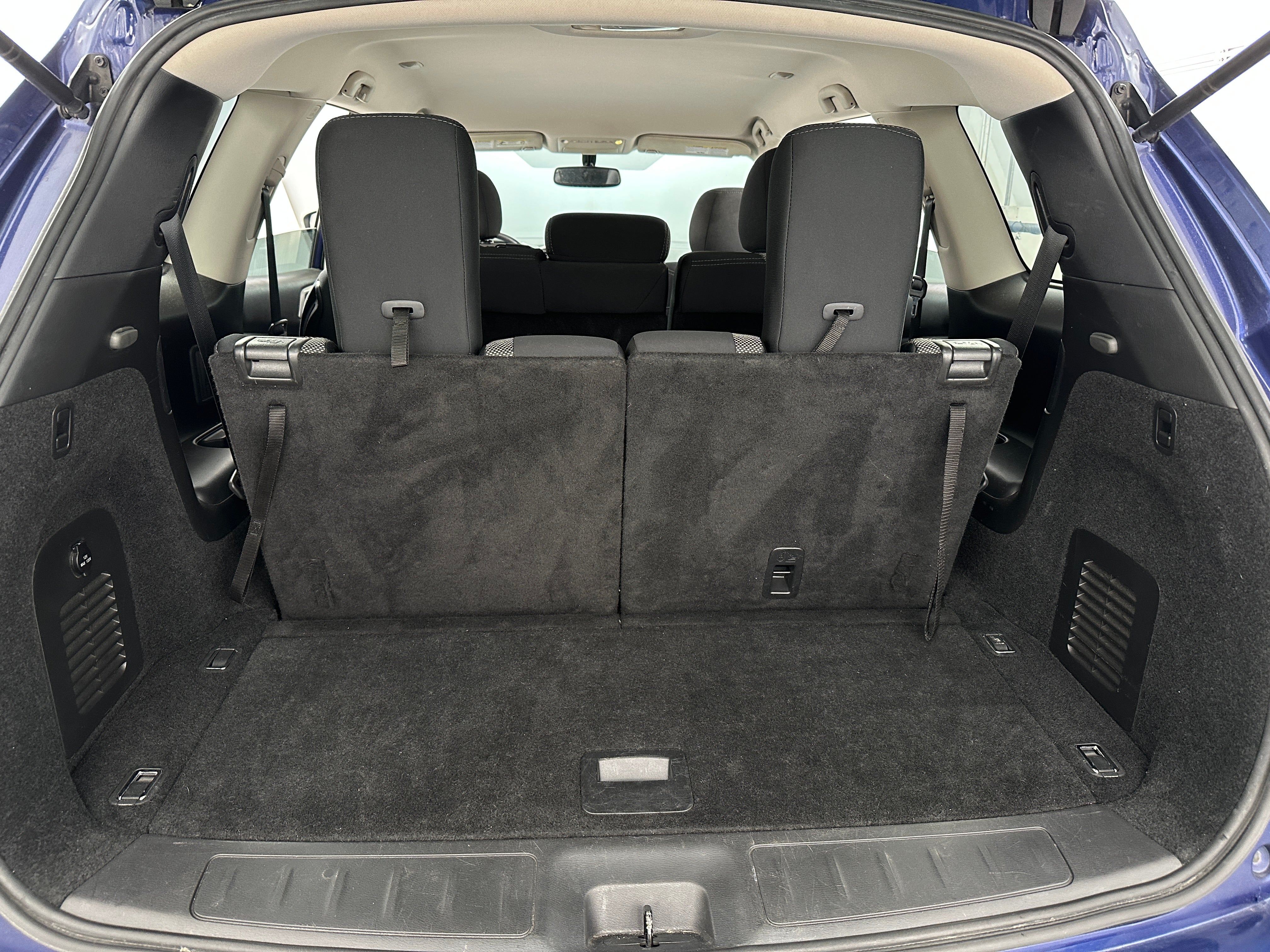 2019 Nissan Pathfinder SV 7