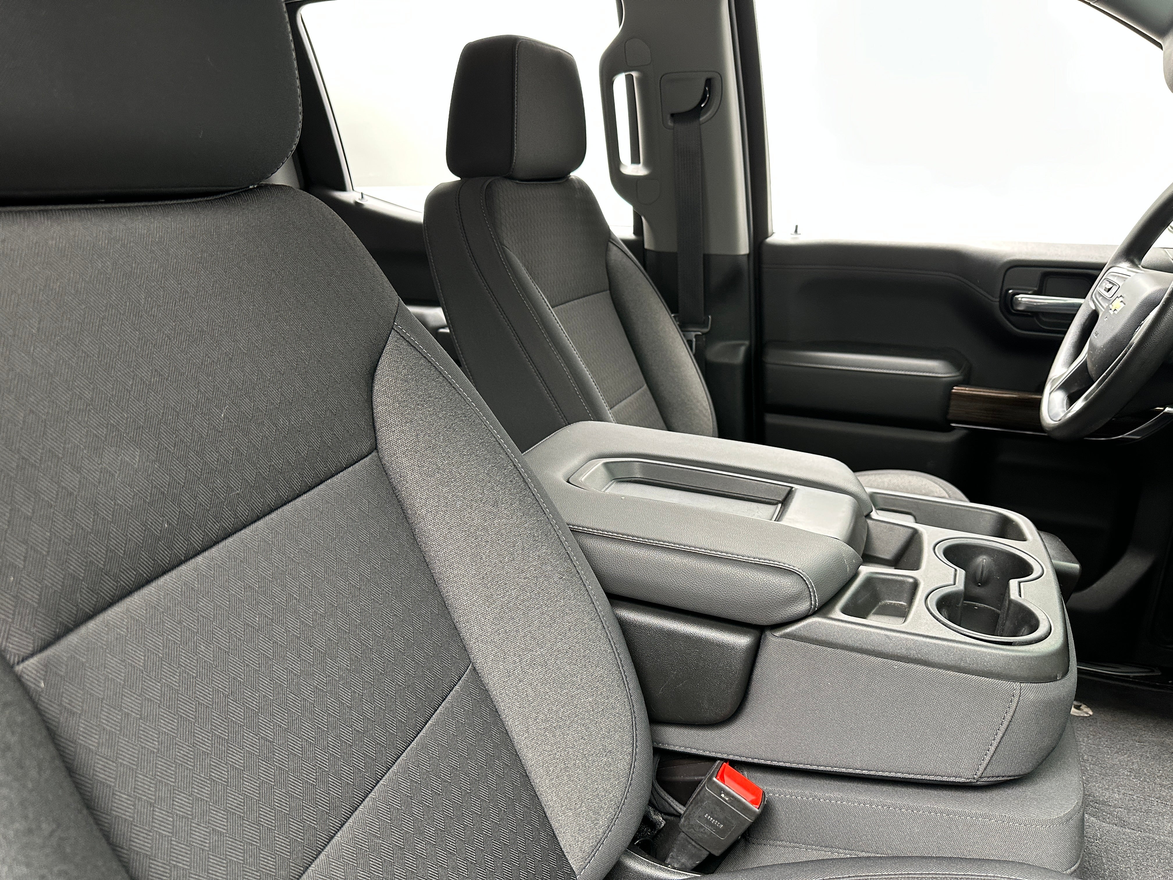 2020 Chevrolet Silverado 1500 LT 2