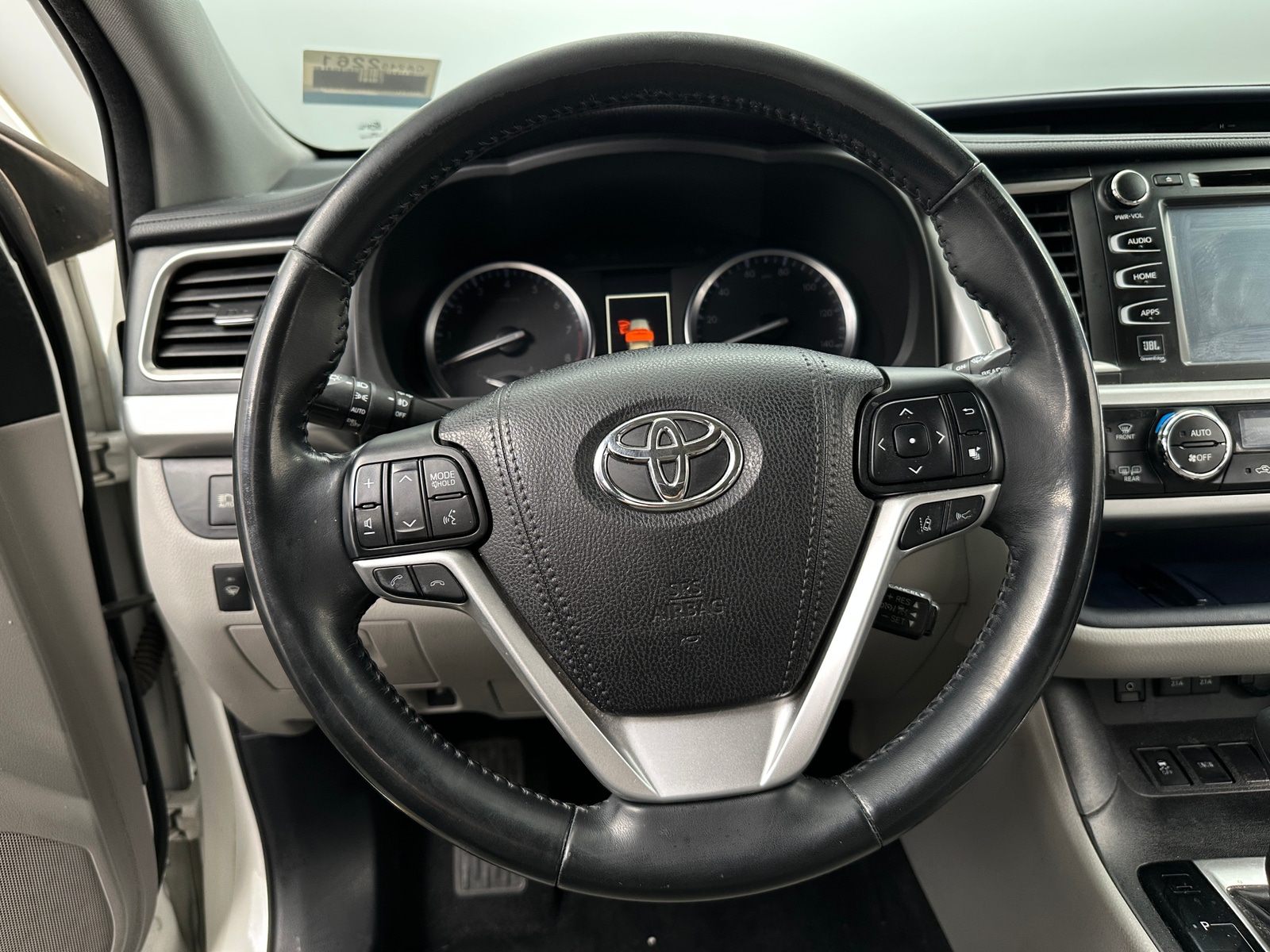 Thumbnail: 2017 Toyota Highlander - 4