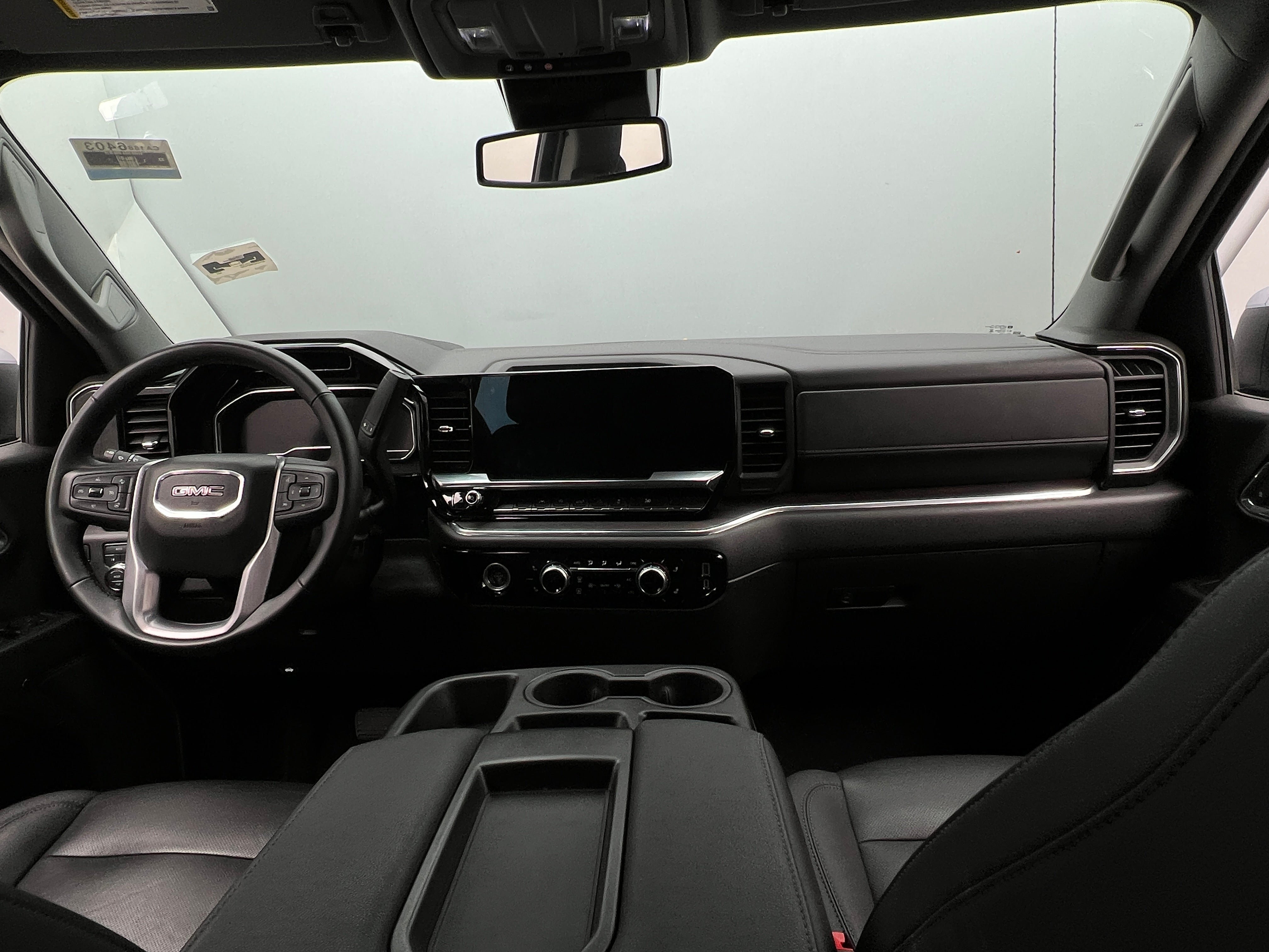 2024 GMC Sierra 1500 SLT 2
