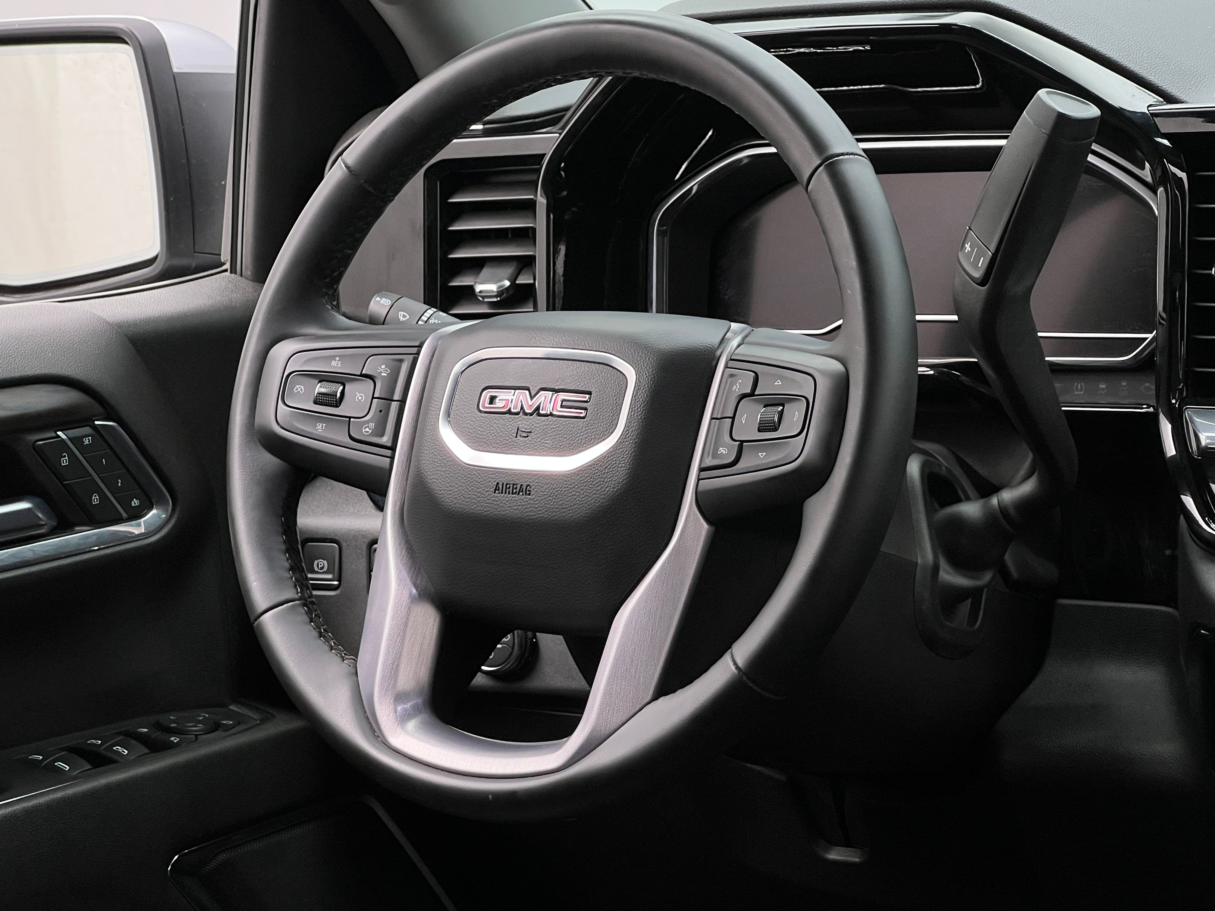 2024 GMC Sierra 1500 SLT 4
