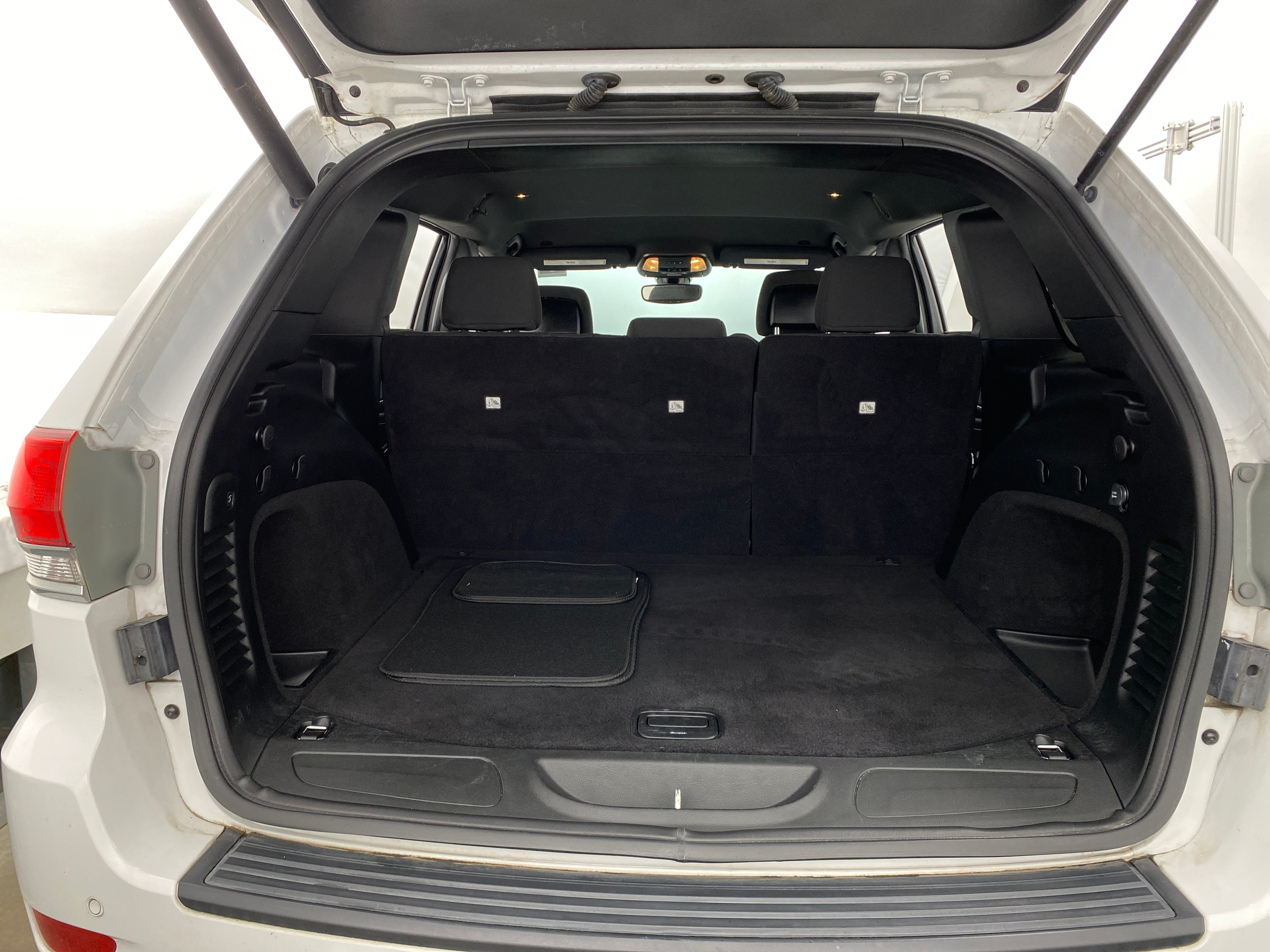 2018 Jeep Grand Cherokee Laredo 7