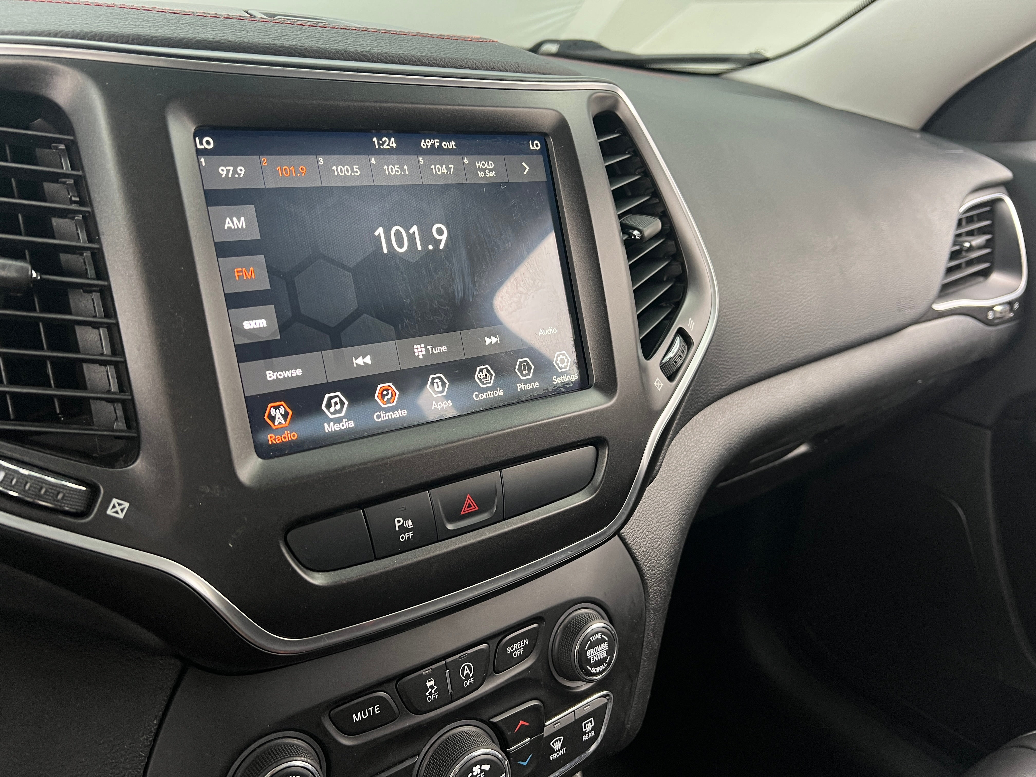 2019 Jeep Cherokee Trailhawk 4
