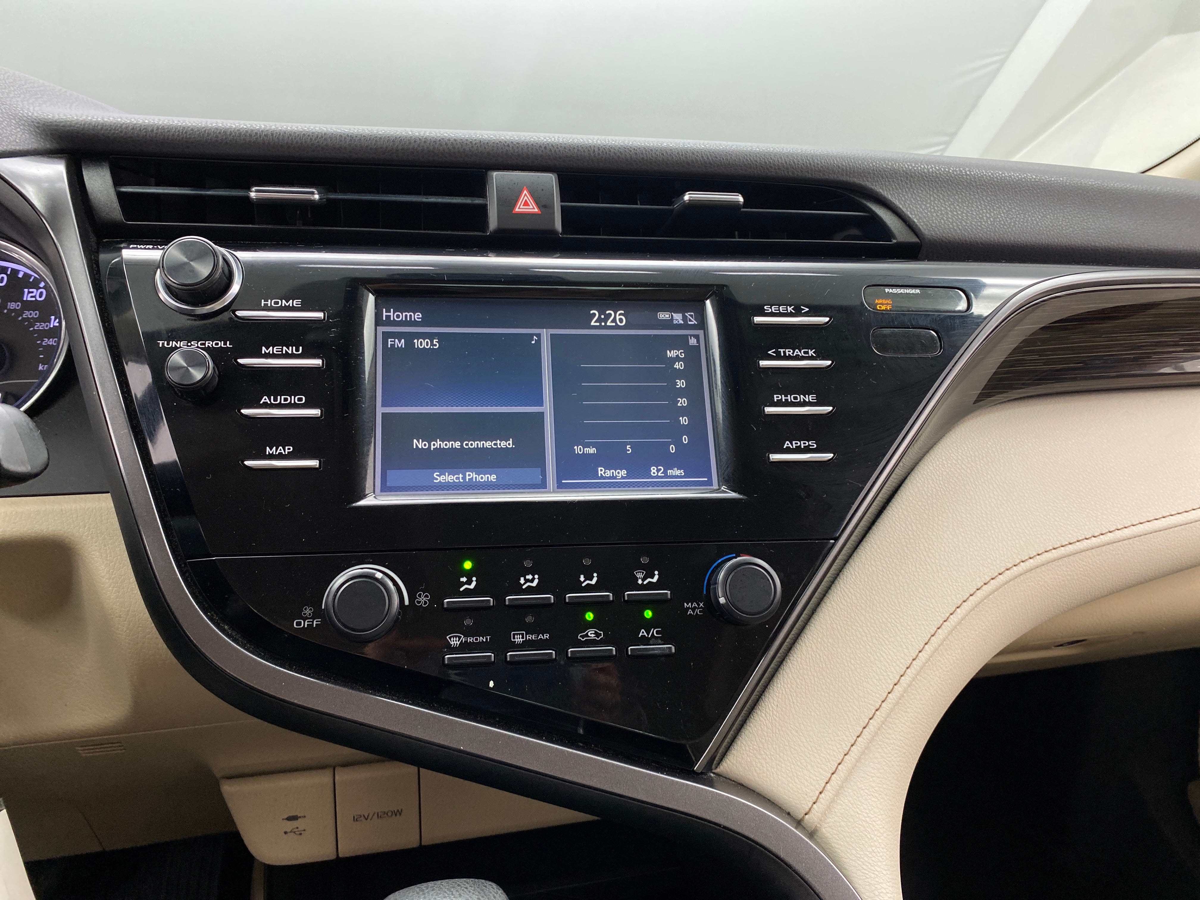 2019 Toyota Camry LE 4