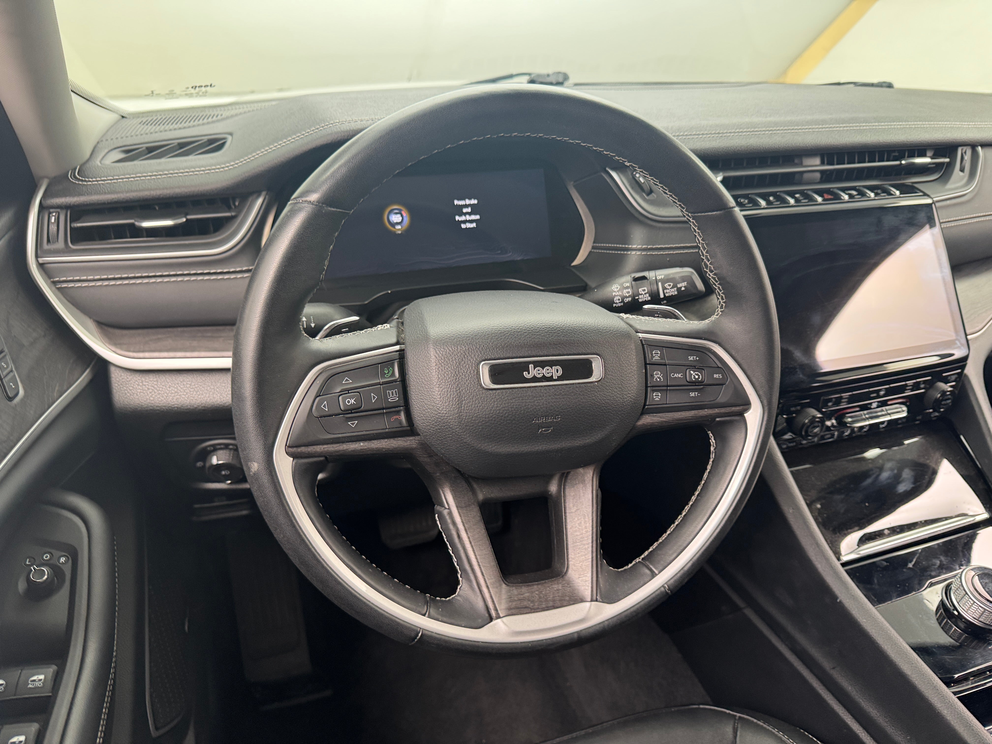 2022 Jeep Grand Cherokee Limited Edition 4